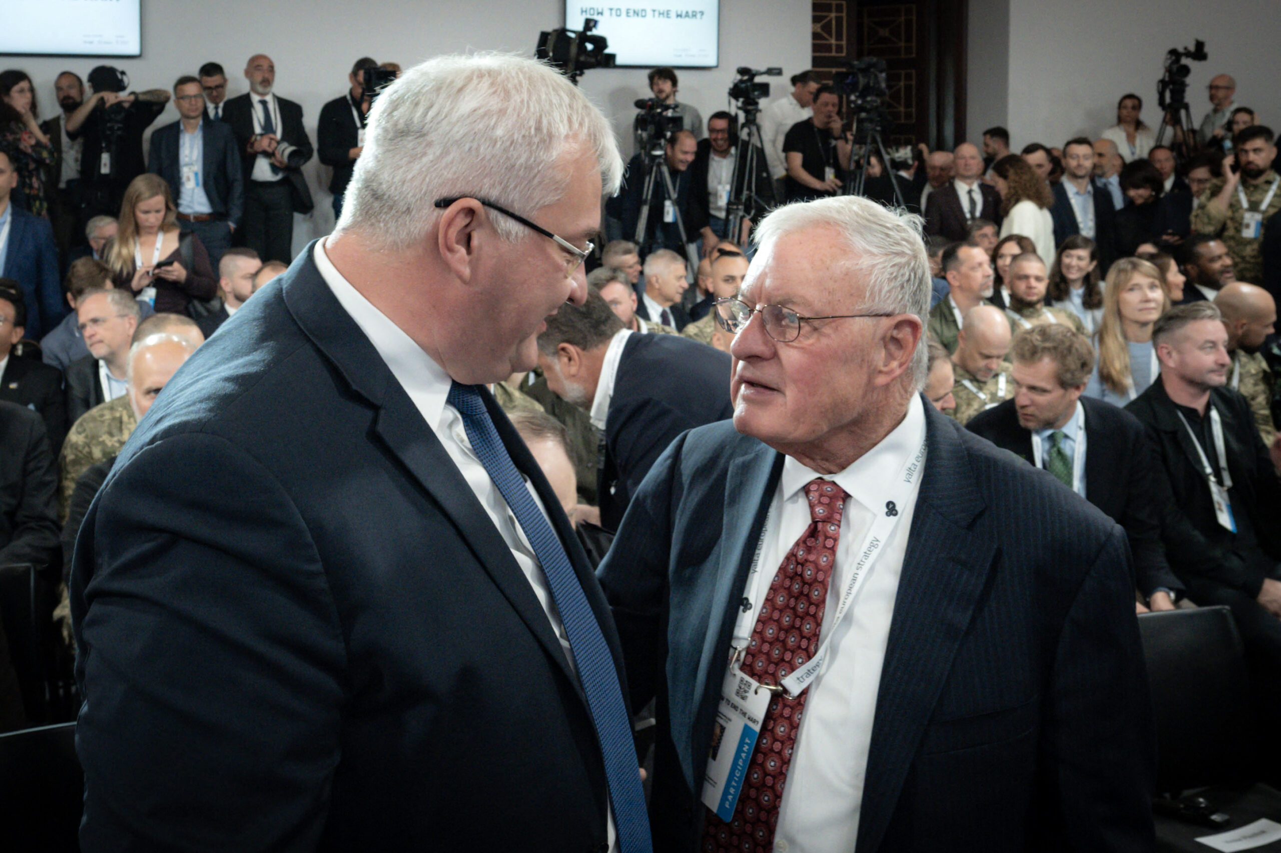 Russia is ‘losing’ its war on Ukraine, Joint Staff chairman, envoy tell Trump: ‘We’d kick their ass’