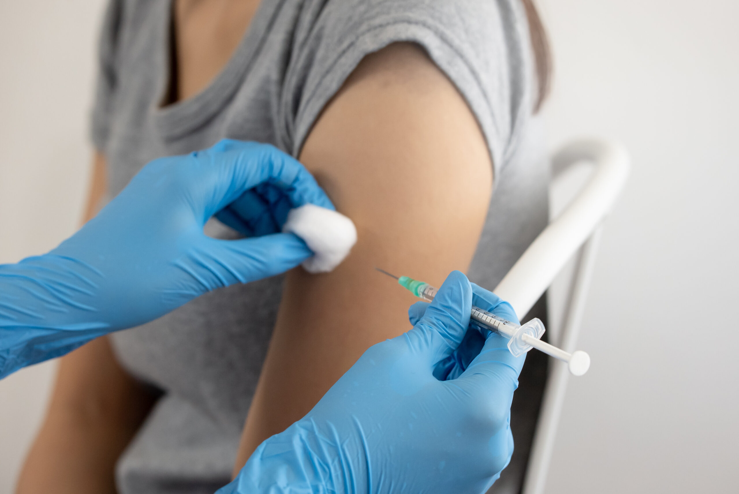 CDC downplayed COVID vaccine efficacy concerns, newly released emails show