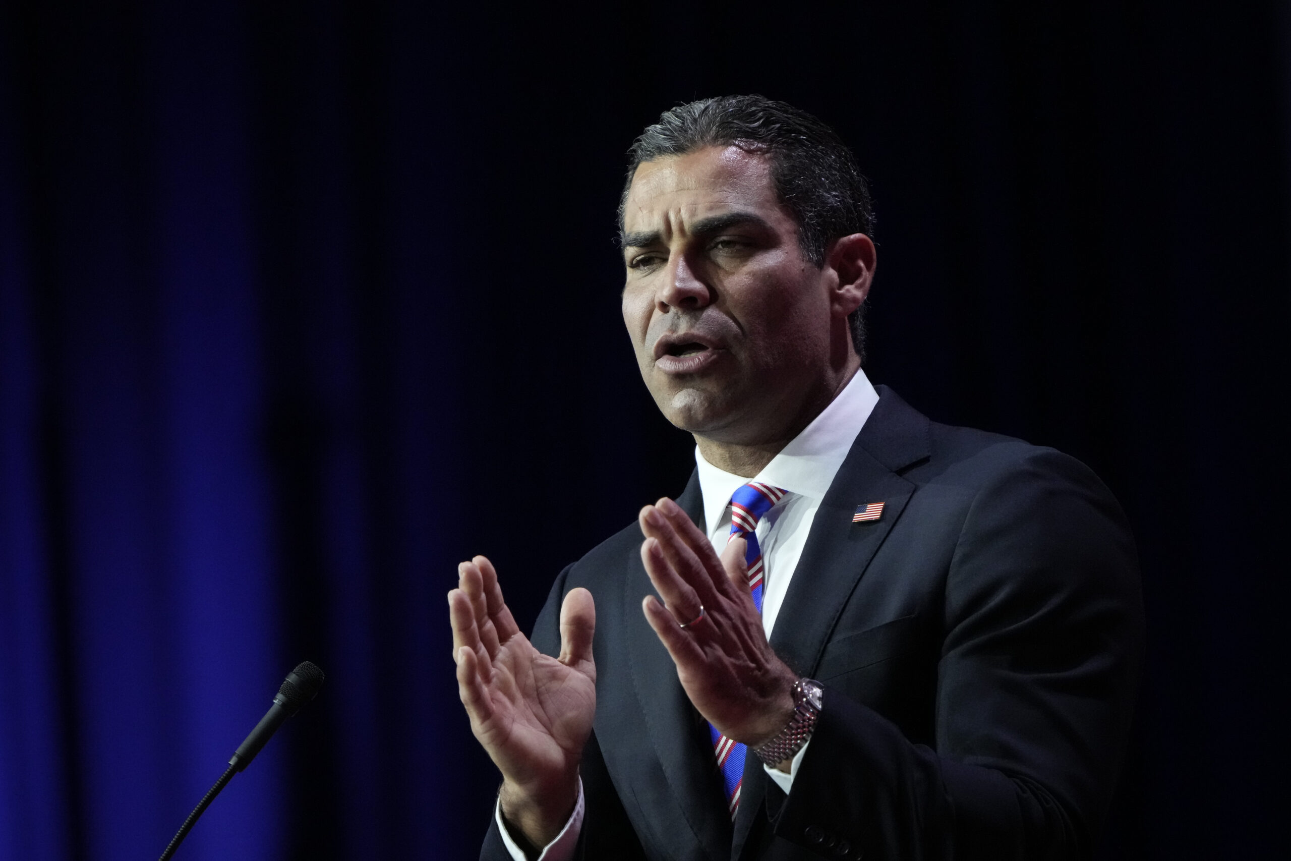 Miami Mayor Francis Suarez compares Mamdani to Castro, says NYC is ‘going down a very dark path’