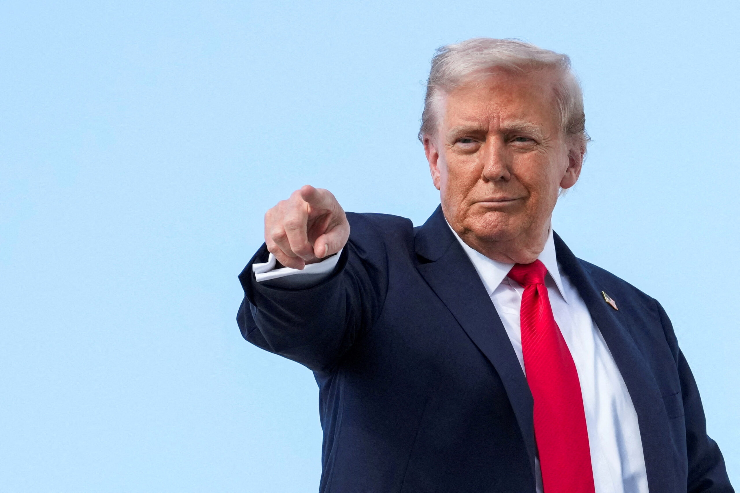 Trump ready to hit Moscow with ‘major’ sanctions, demands NATO countries halt purchases of Russian oil