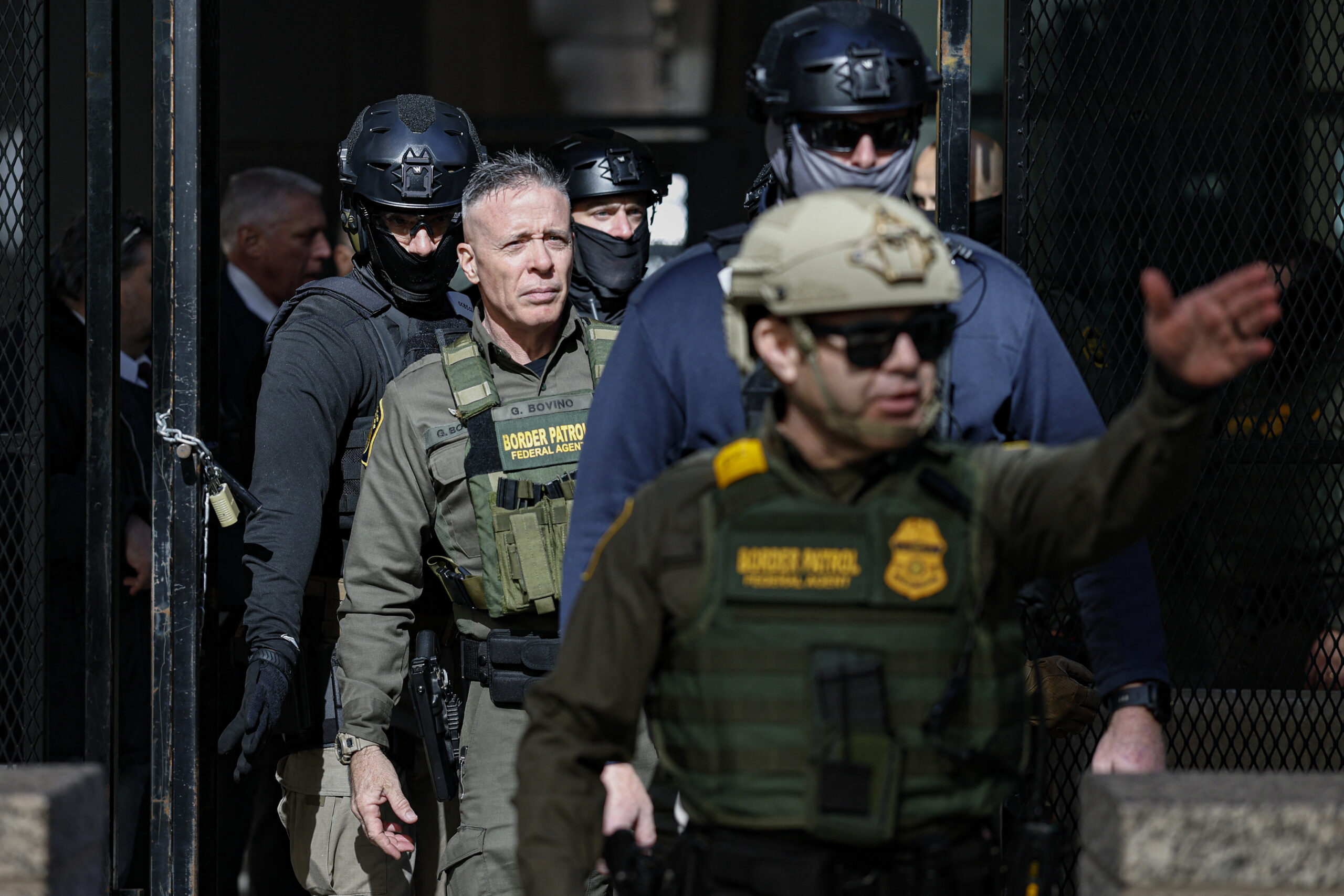 Appeals court blocks order demanding Border Patrol provide daily updates on Chicago immigration enforcement operations