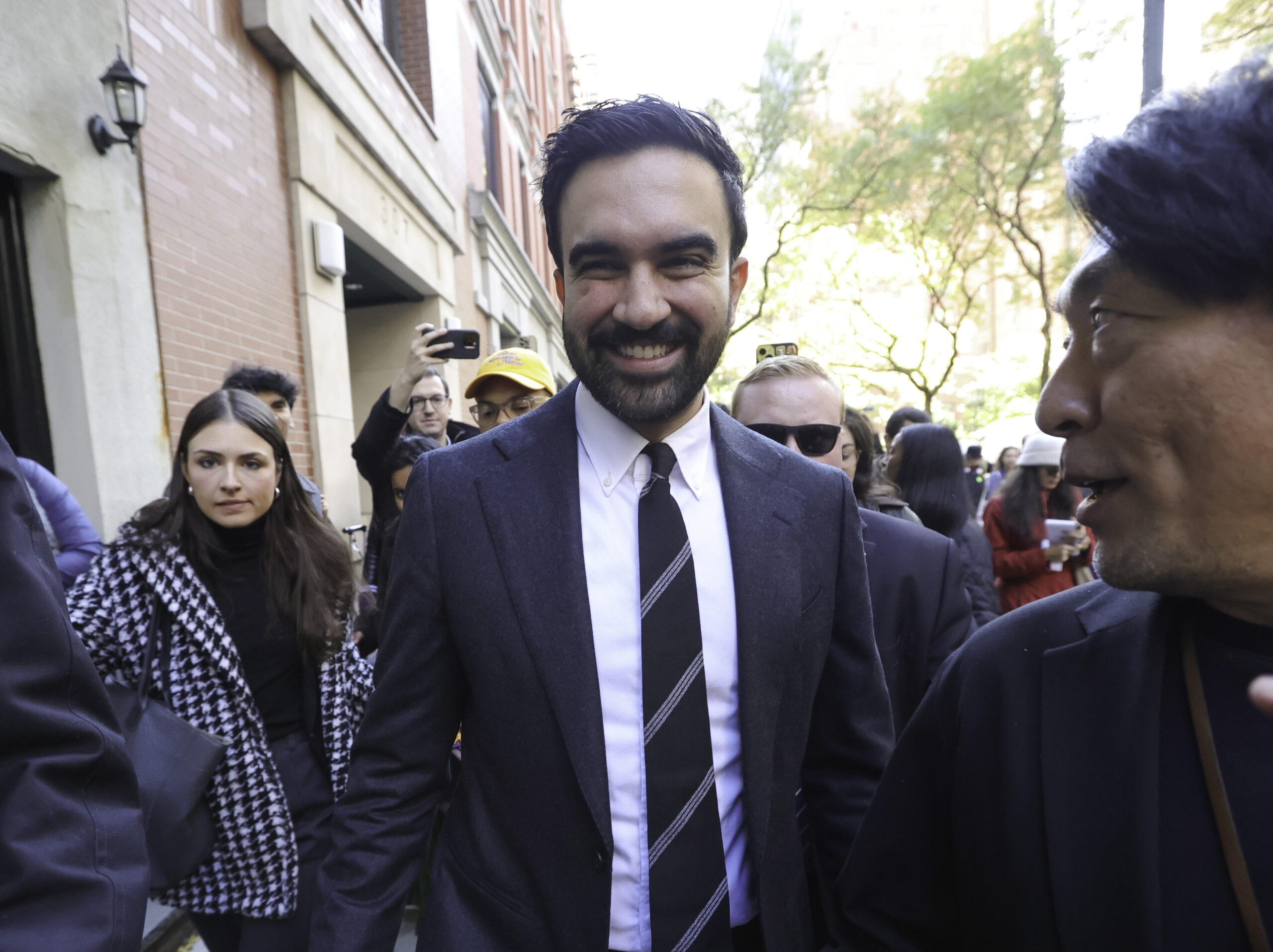 Andrew Cuomo narrows gap against Zohran Mamdani in NYC mayoral race as Dem socialist’s lead cut in half: new poll