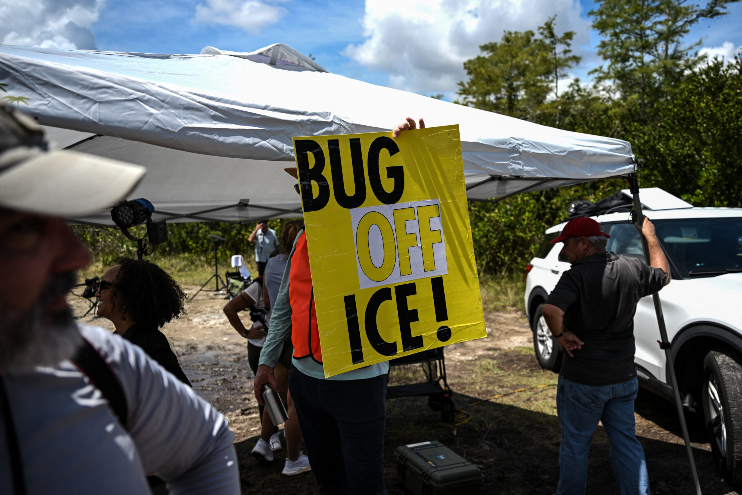 Florida bill would allow families to sue for killings by illegal migrants, fine police refusing to work with ICE