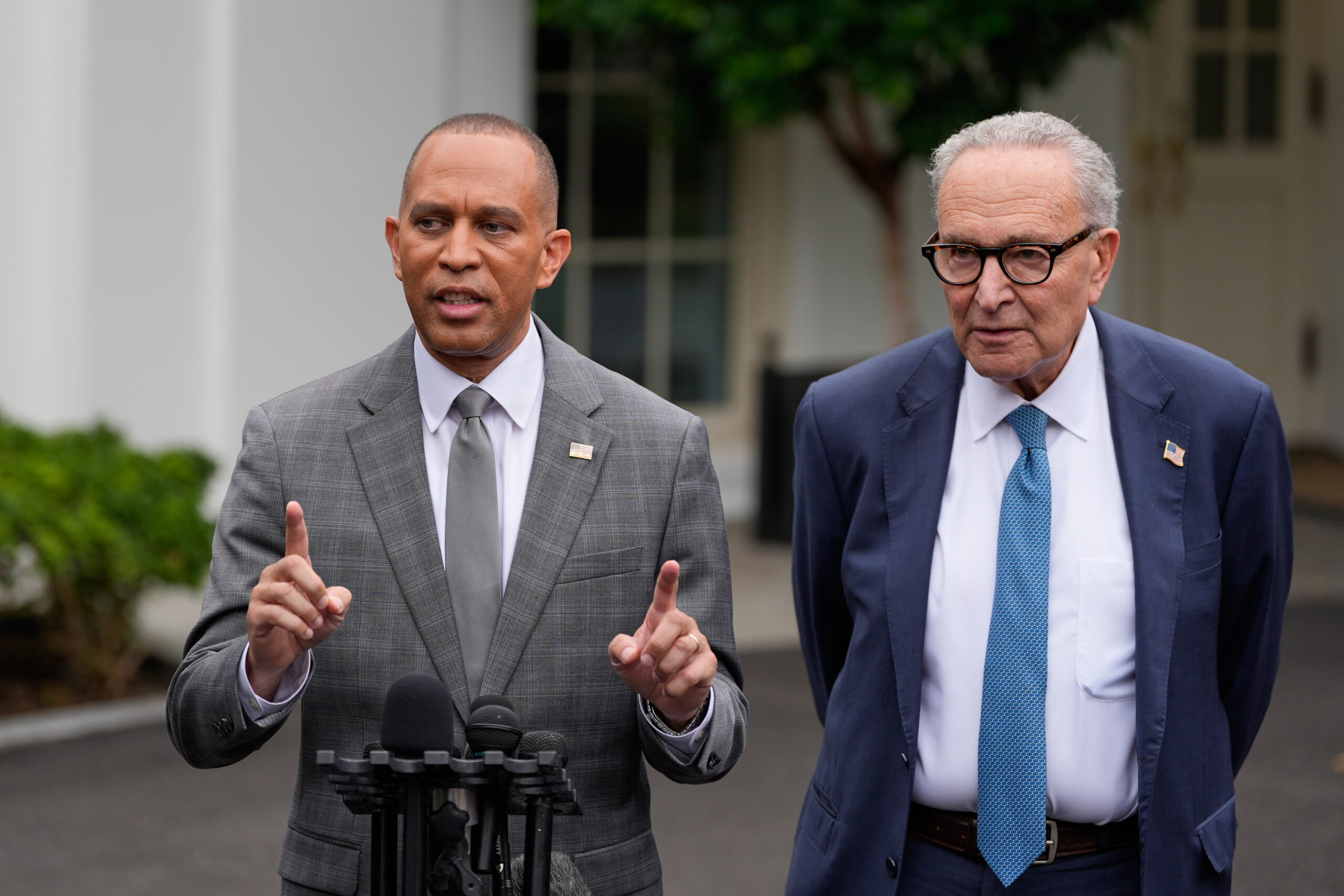 Dems mocked after gov’t shutdown livestream gets only 400 viewers: ‘Party of 18% approval and sinking’