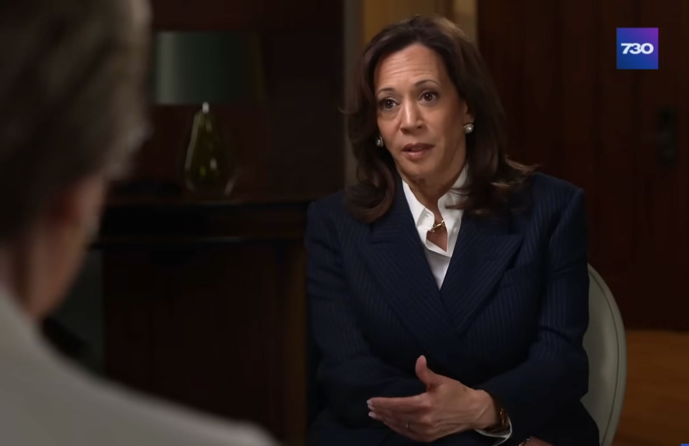 Kamala Harris’ ‘world-class pivot’ when asked about Biden’s ‘frailties’ floors journalist: ‘We all saw the debate’