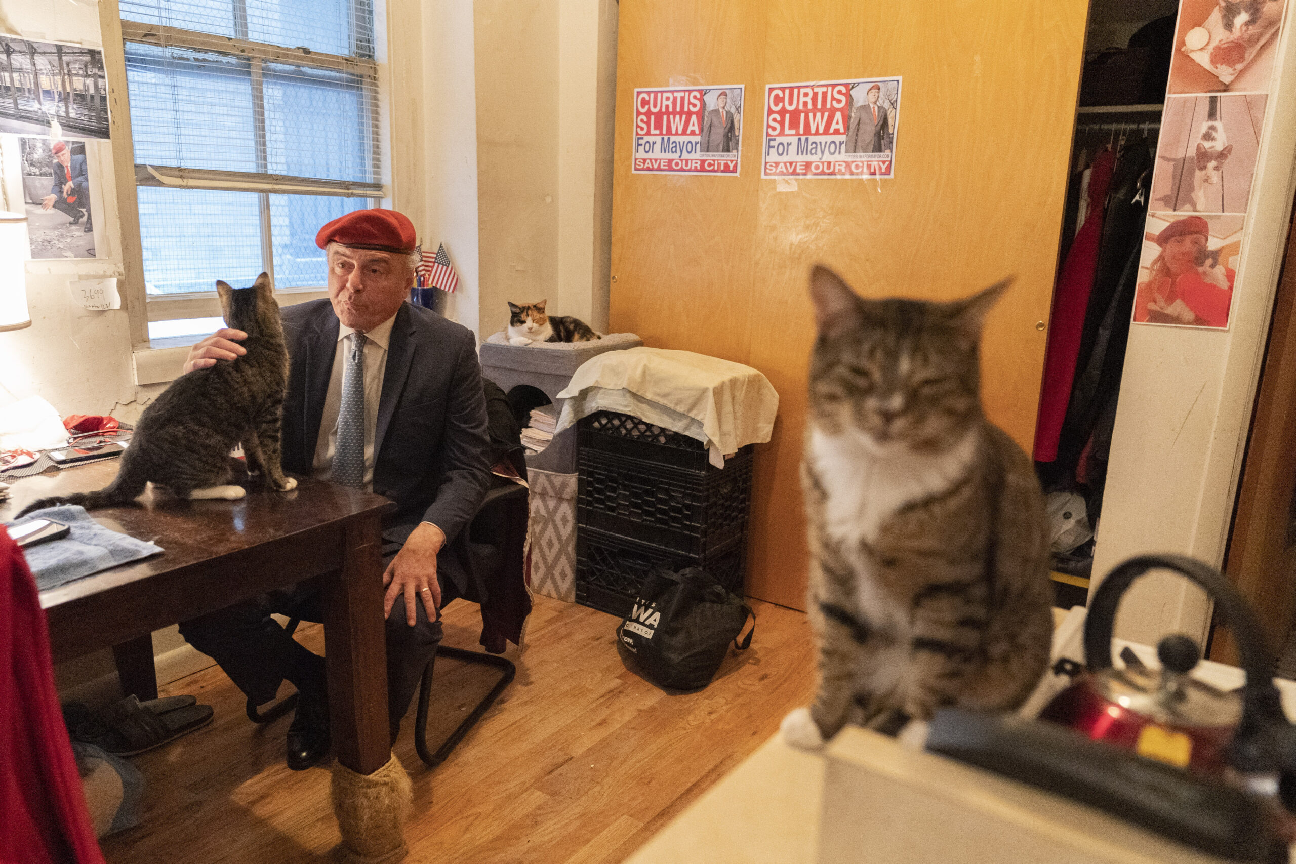 Trump cringes over Curtis Sliwa’s cat obsession in spicy breakdown of NYC mayoral race: ‘Isn’t exactly ideal’
