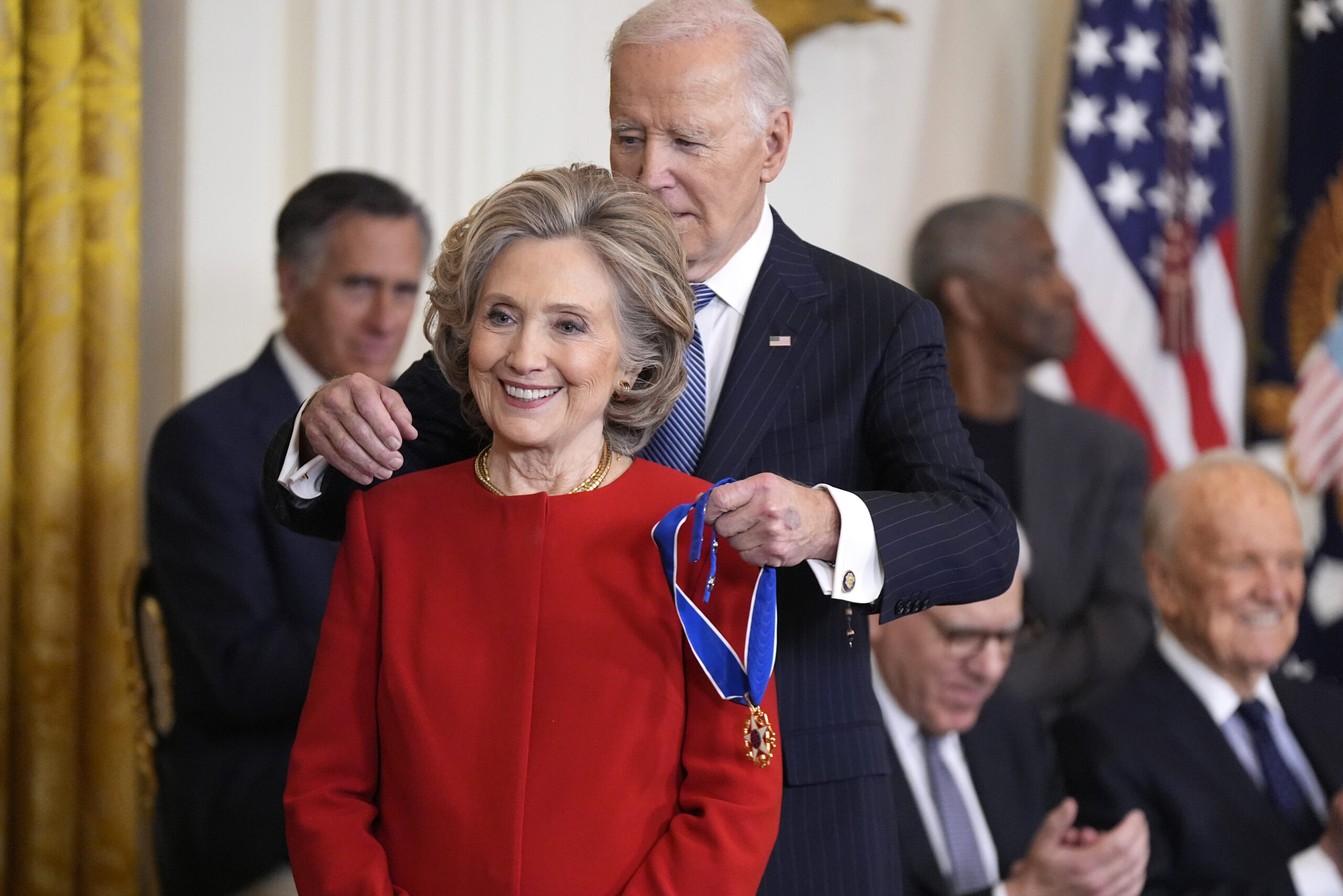 Biden used notecards with names, photos of prominent Dems such as Hillary Clinton at public events