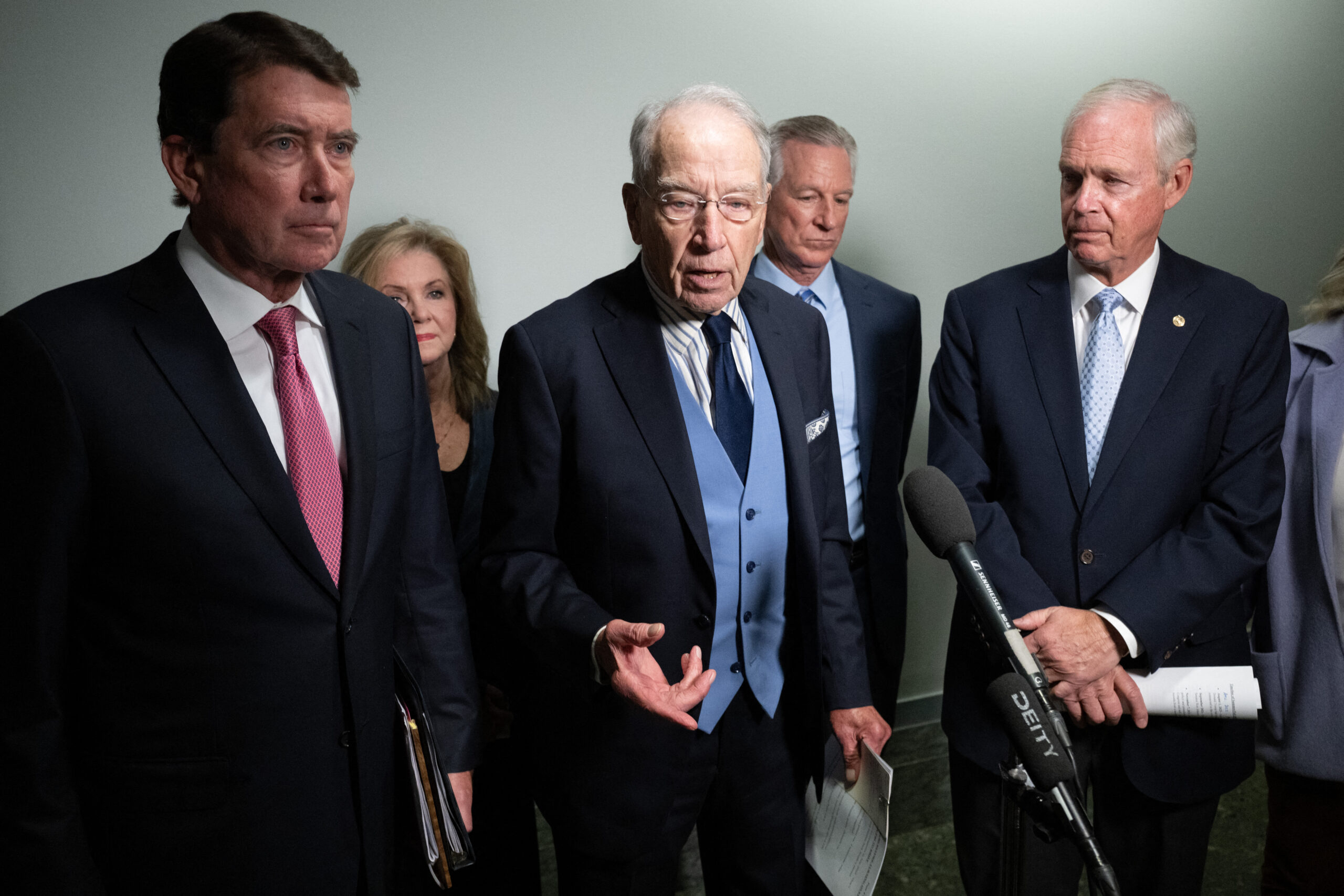 Republicans demand FBI records after call logs seized during Biden admin’s Arctic Frost probe