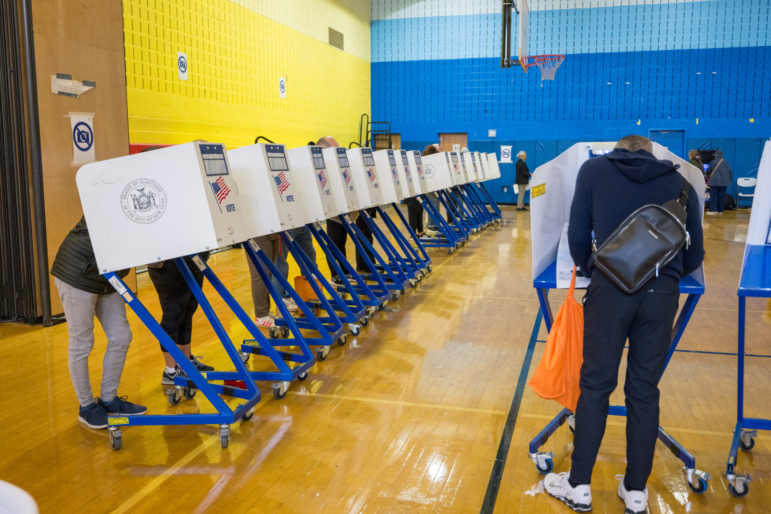 Younger voters outnumber older crowds in final days of early voting for NYC mayoral election
