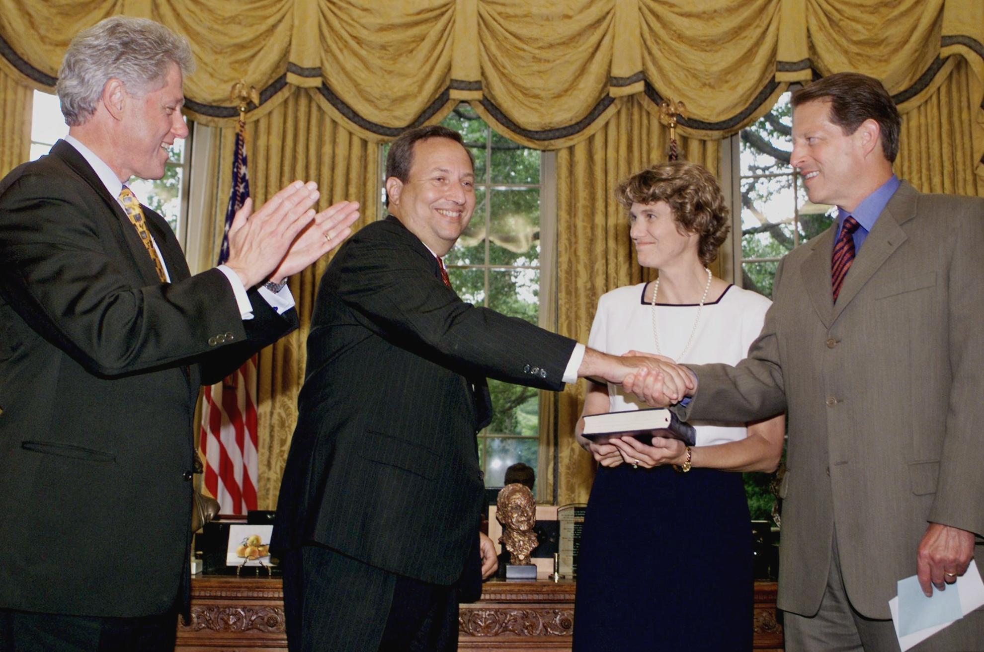 Jeffrey Epstein gave ex-Clinton Treasury Secretary Lawrence Summers advice about women, emails show