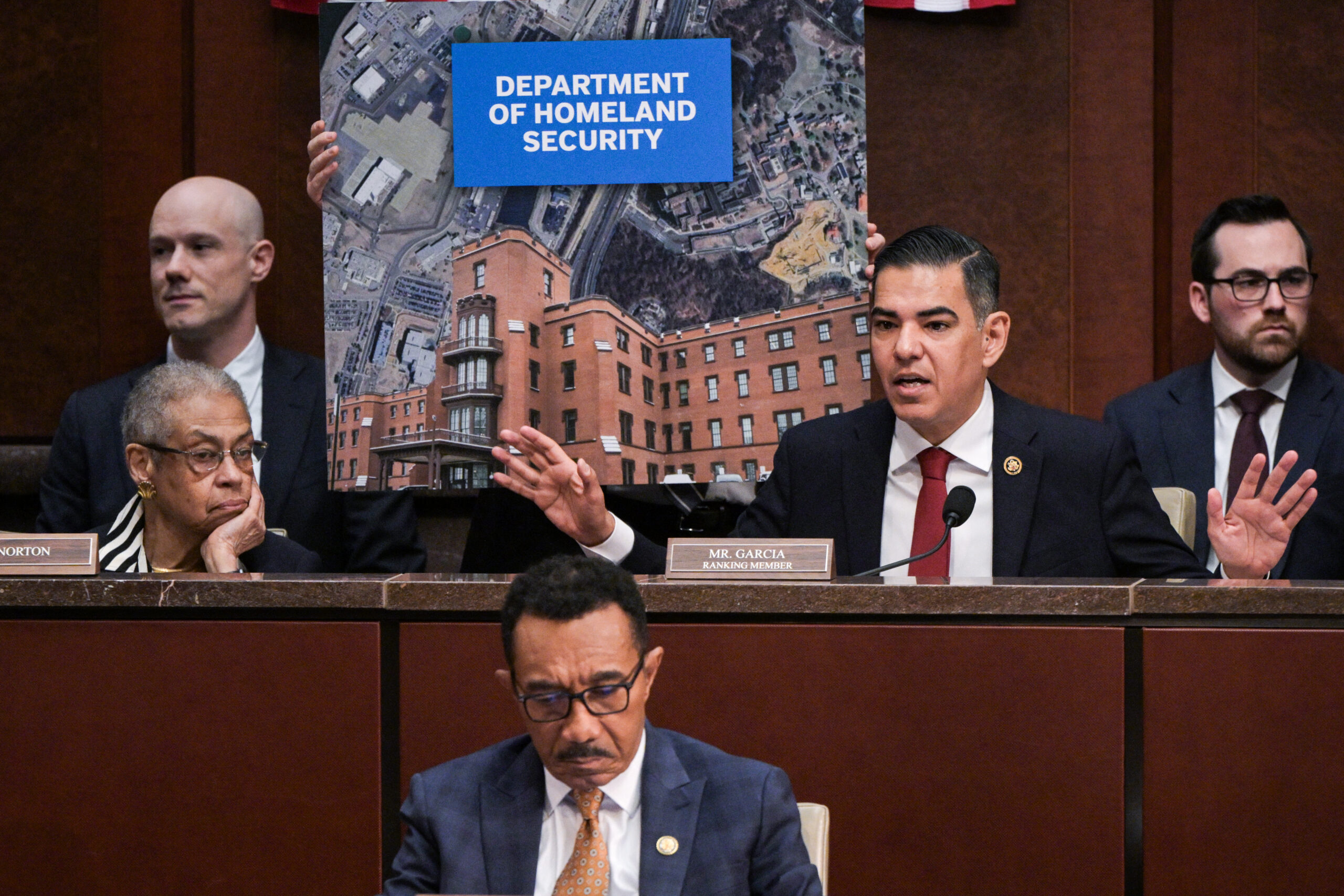 House GOP circulates memo on how to counter Dems ‘anti-Trump’ Epstein claims