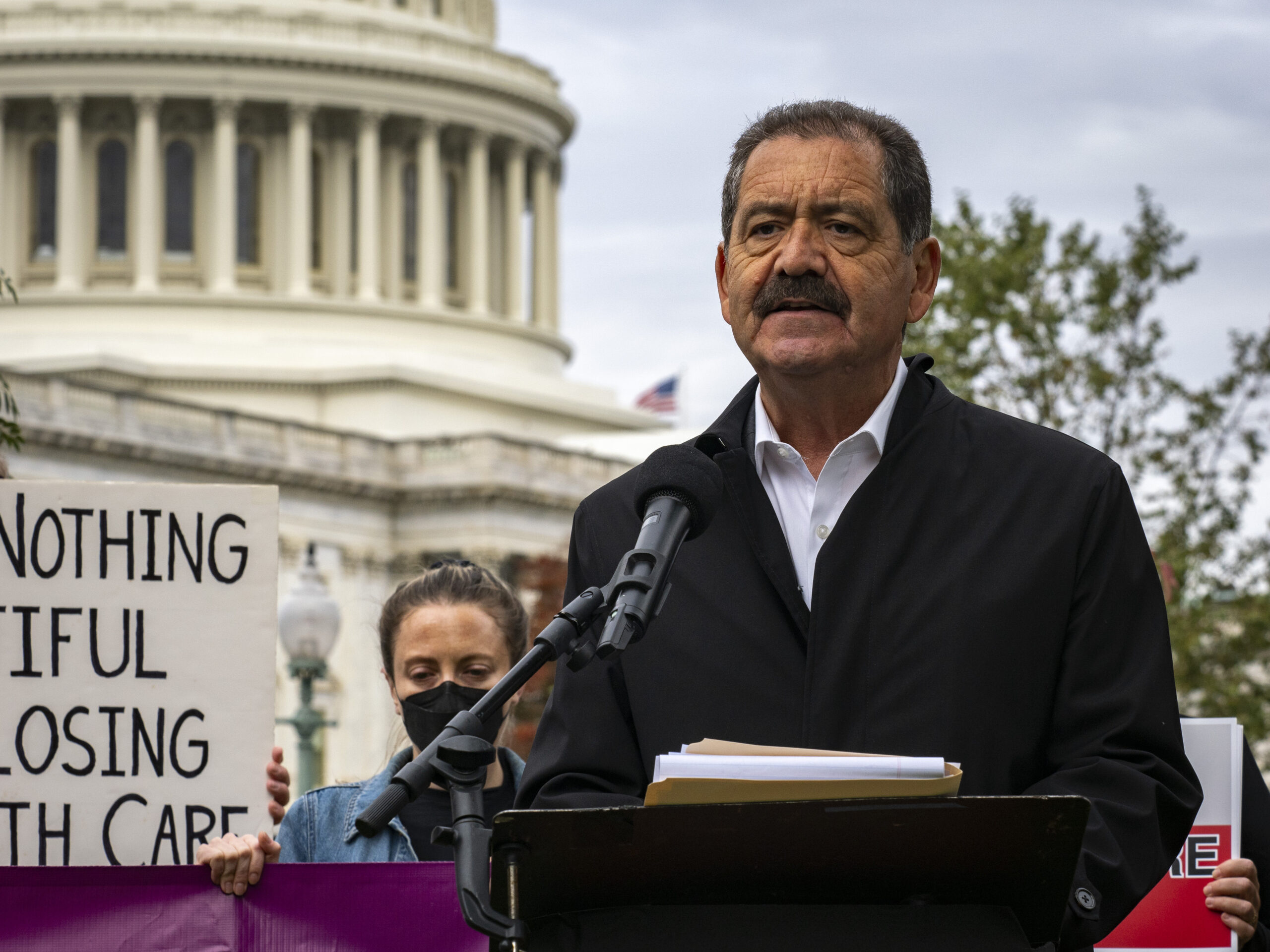 House votes to denounce Rep. Chuy Garcia for ‘election subversion’ after Dem civil war