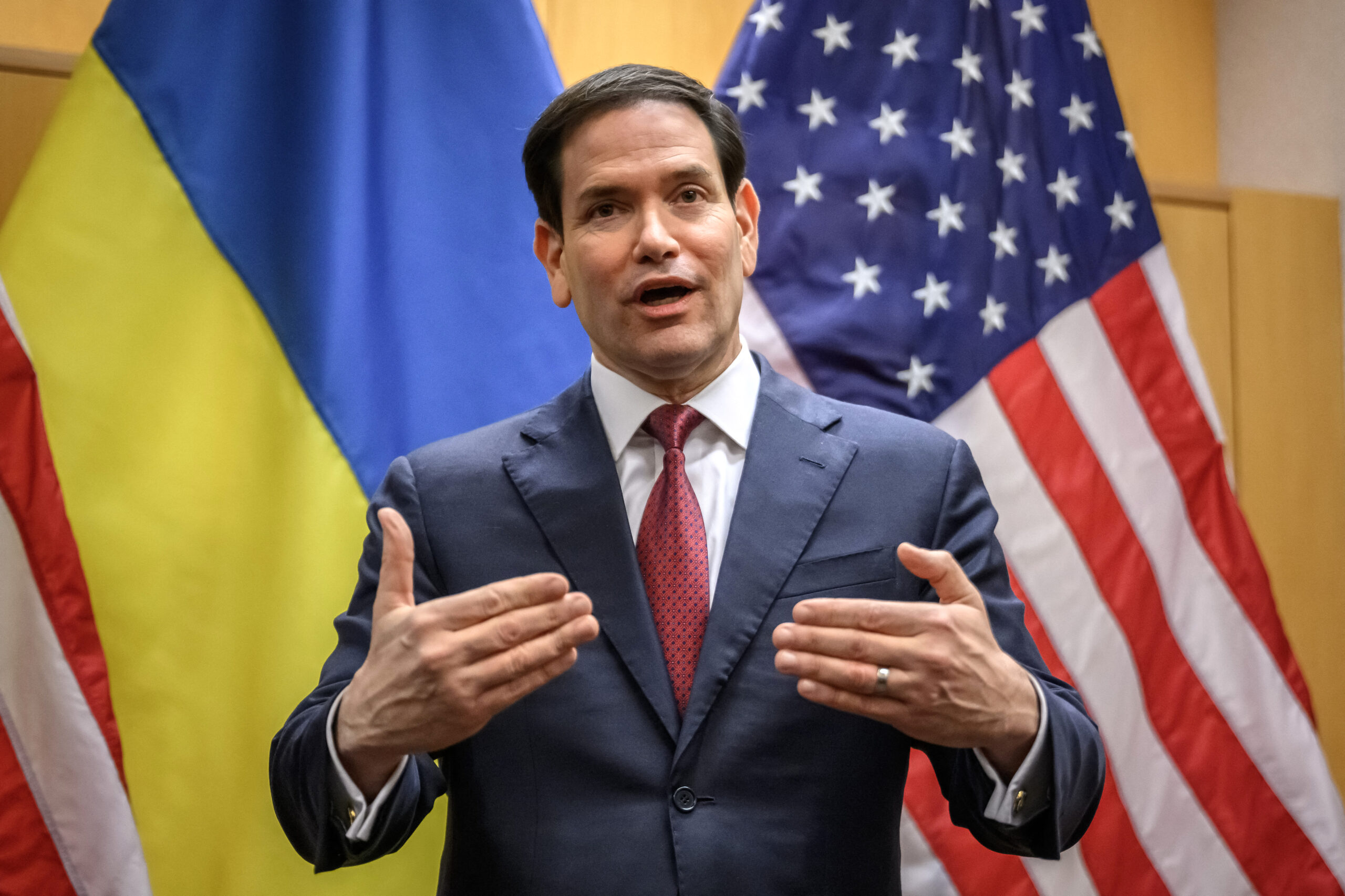 Rubio, Witkoff scramble to get Ukraine peace plan back on track after blowback and claims it came from Russia