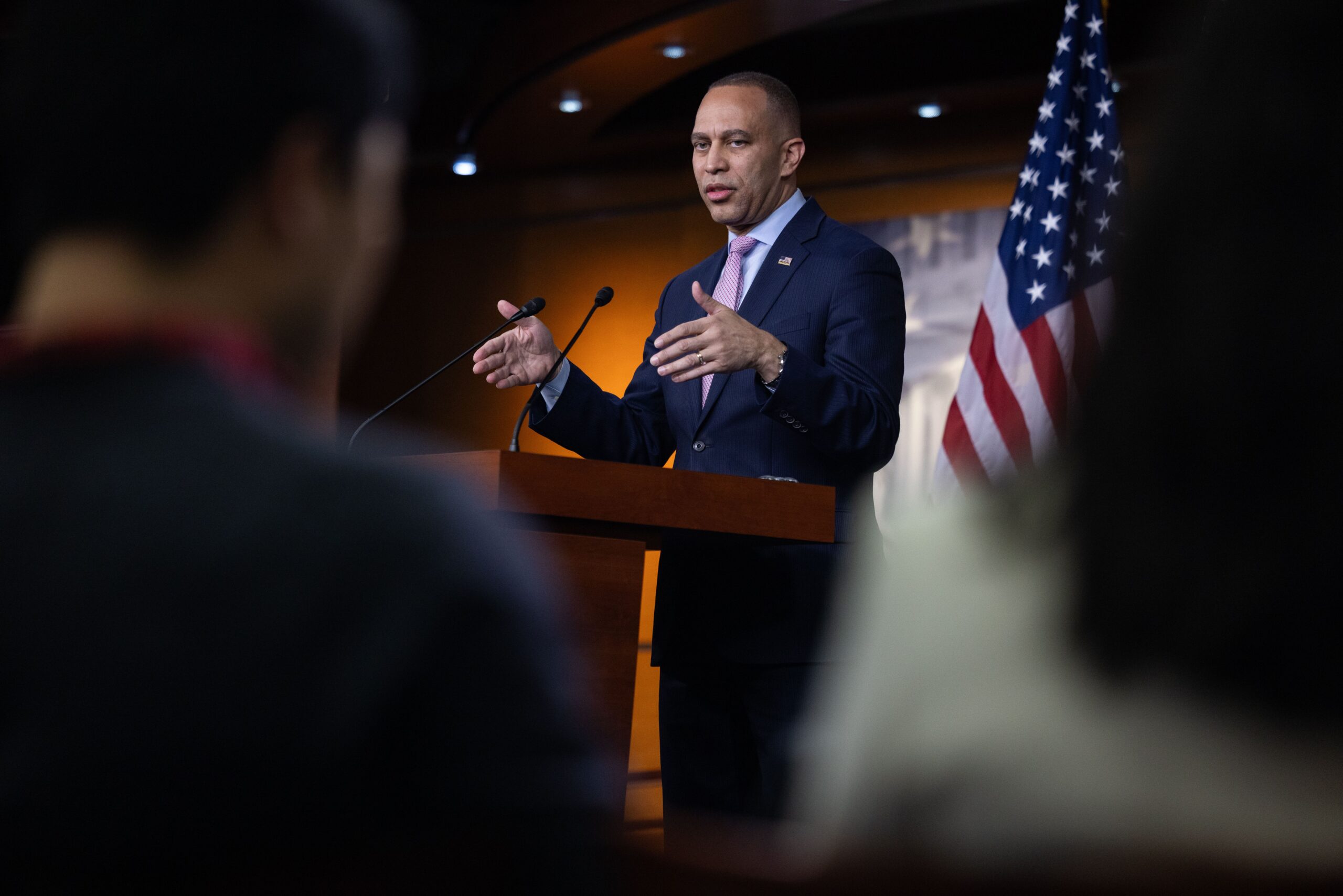 Hakeem Jeffries endorses NY Rep. Dan Goldman against left-wing challenger — setting up Mamdani rift