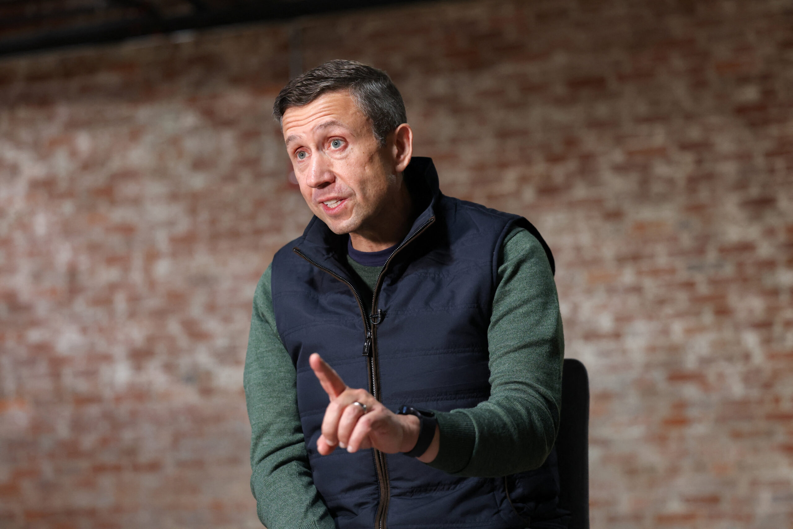 DNC chair Ken Martin disturbingly compares US to Iran, claims Trump admin is ‘killing protesters’