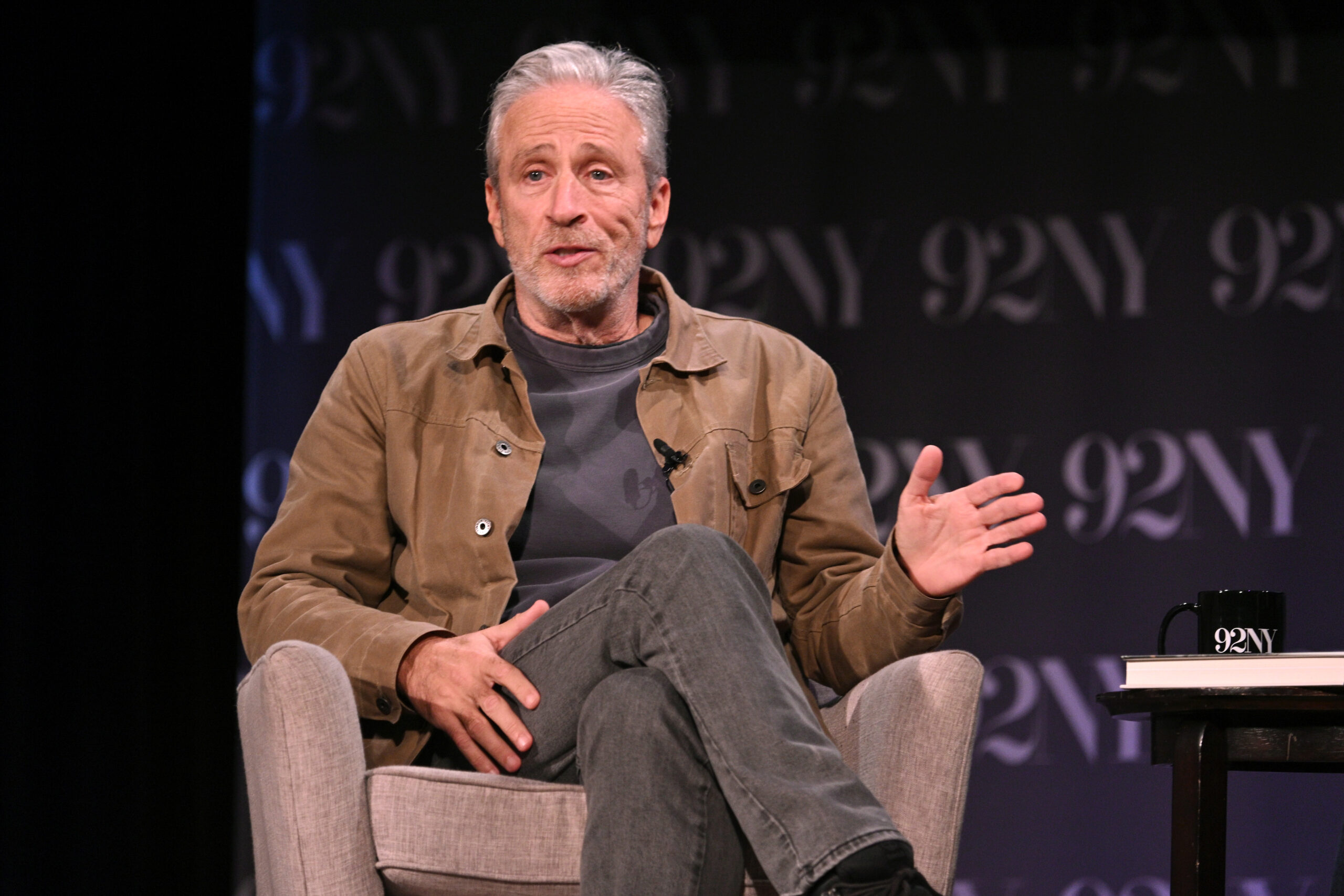 Jon Stewart says Clintons should ‘absolutely’ comply with congressional subpoenas on Epstein