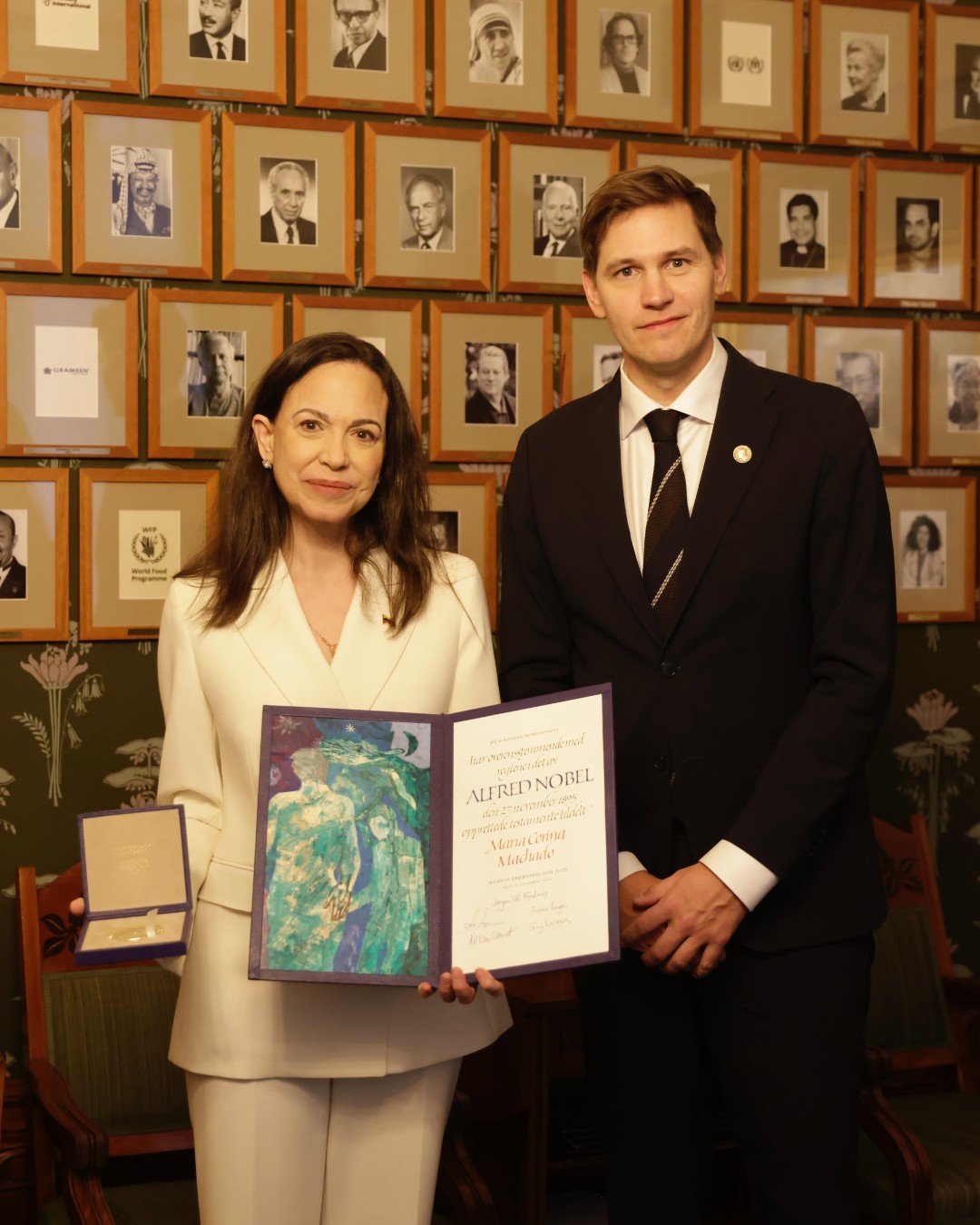 Venezuelan opposition leader María Corina Machado presented Trump her Nobel Peace Prize medal in White House meeting
