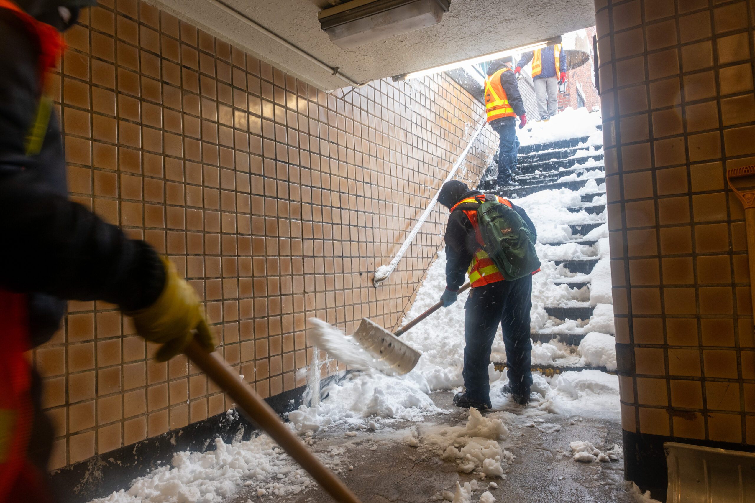 NYC commuters battle travel nightmares on subways, trains after record-breaking blizzard
