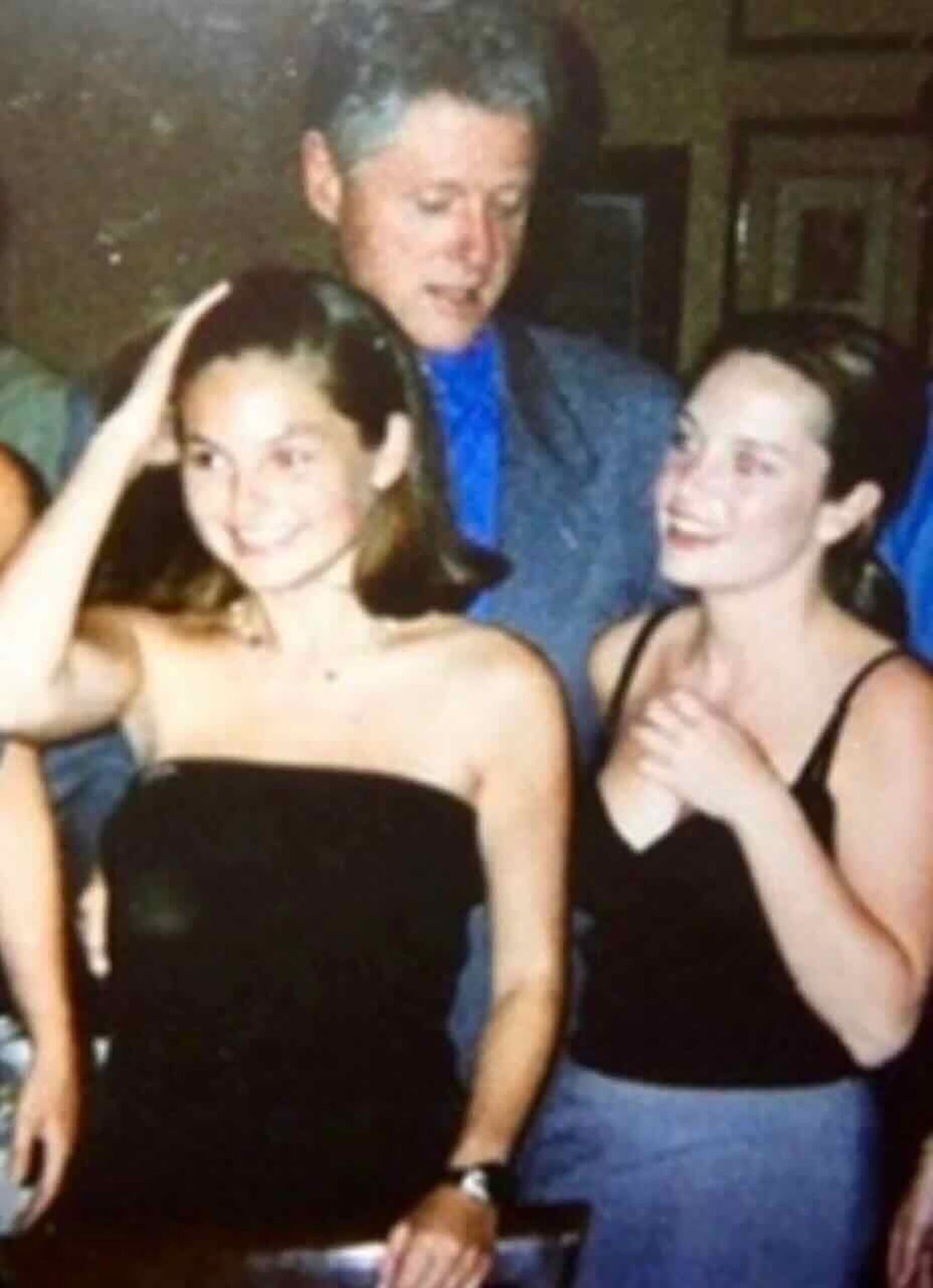 Megyn Kelly shares decades-old photo of Bill Clinton allegedly ogling her young friend — hours before Epstein testimony