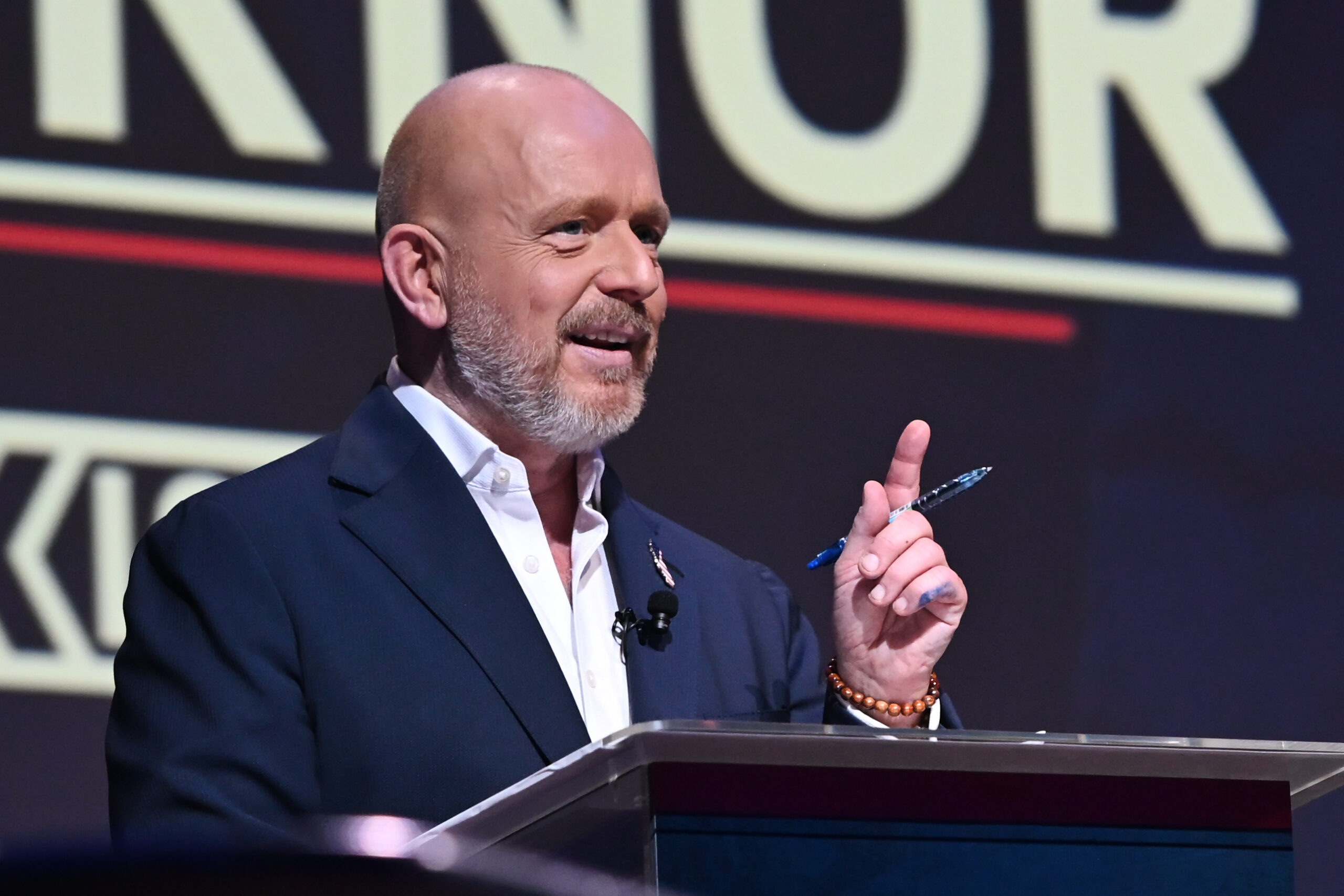 Republican Steve Hilton rockets to lead in California governor’s race