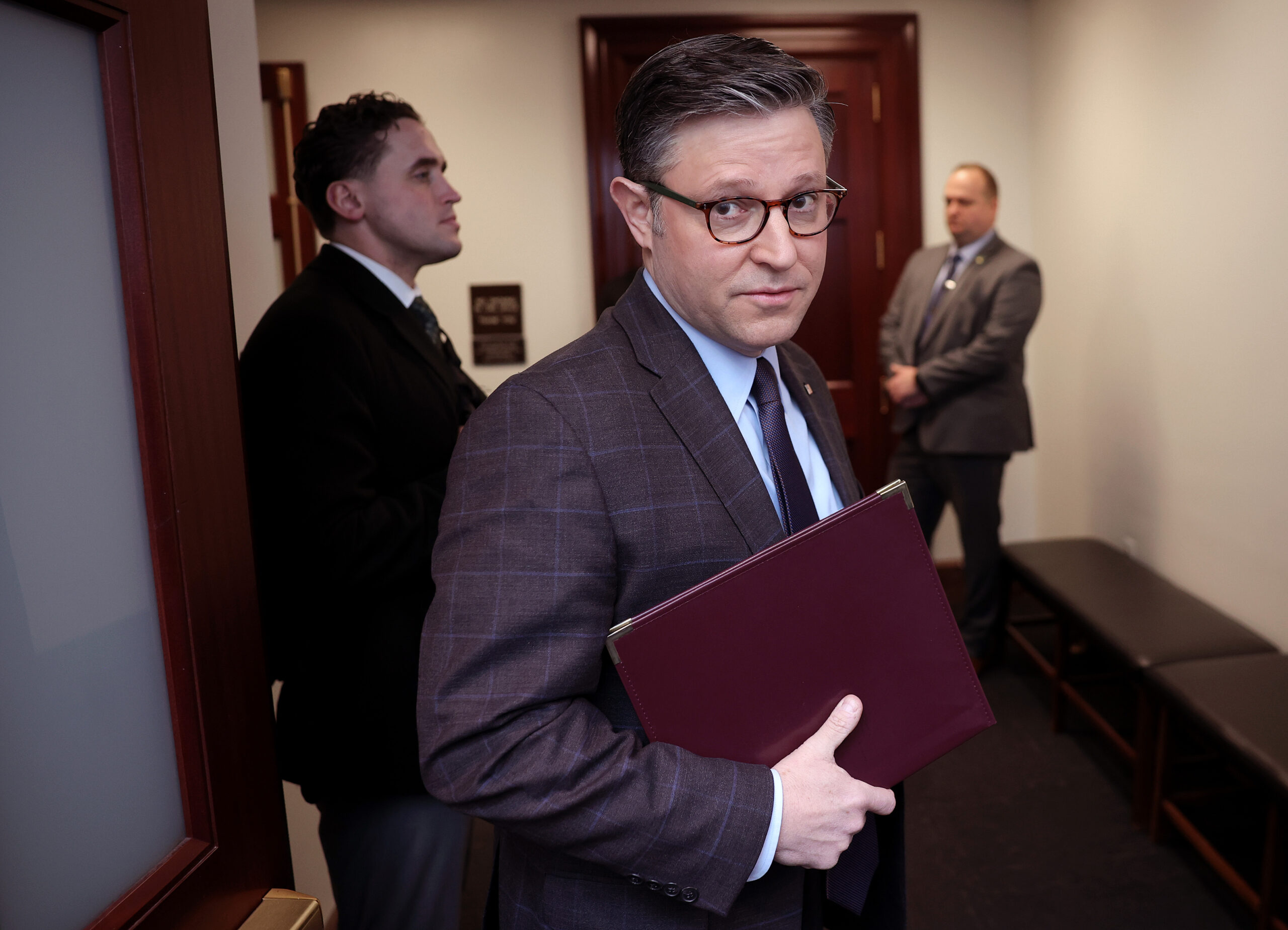 Six House Republicans break with White House to repeal Trump’s  Canada tariffs