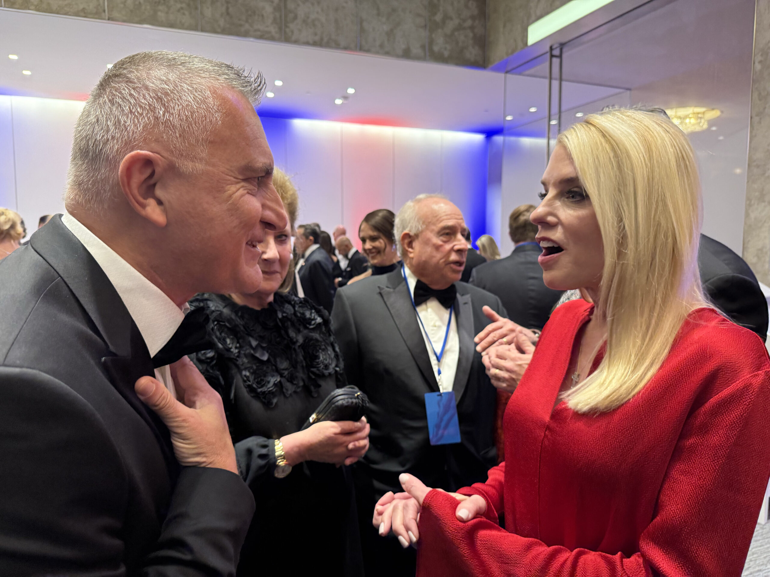 DOJ quietly issues first-ever correction to Mueller Report over infamous ‘golden showers’ footnote