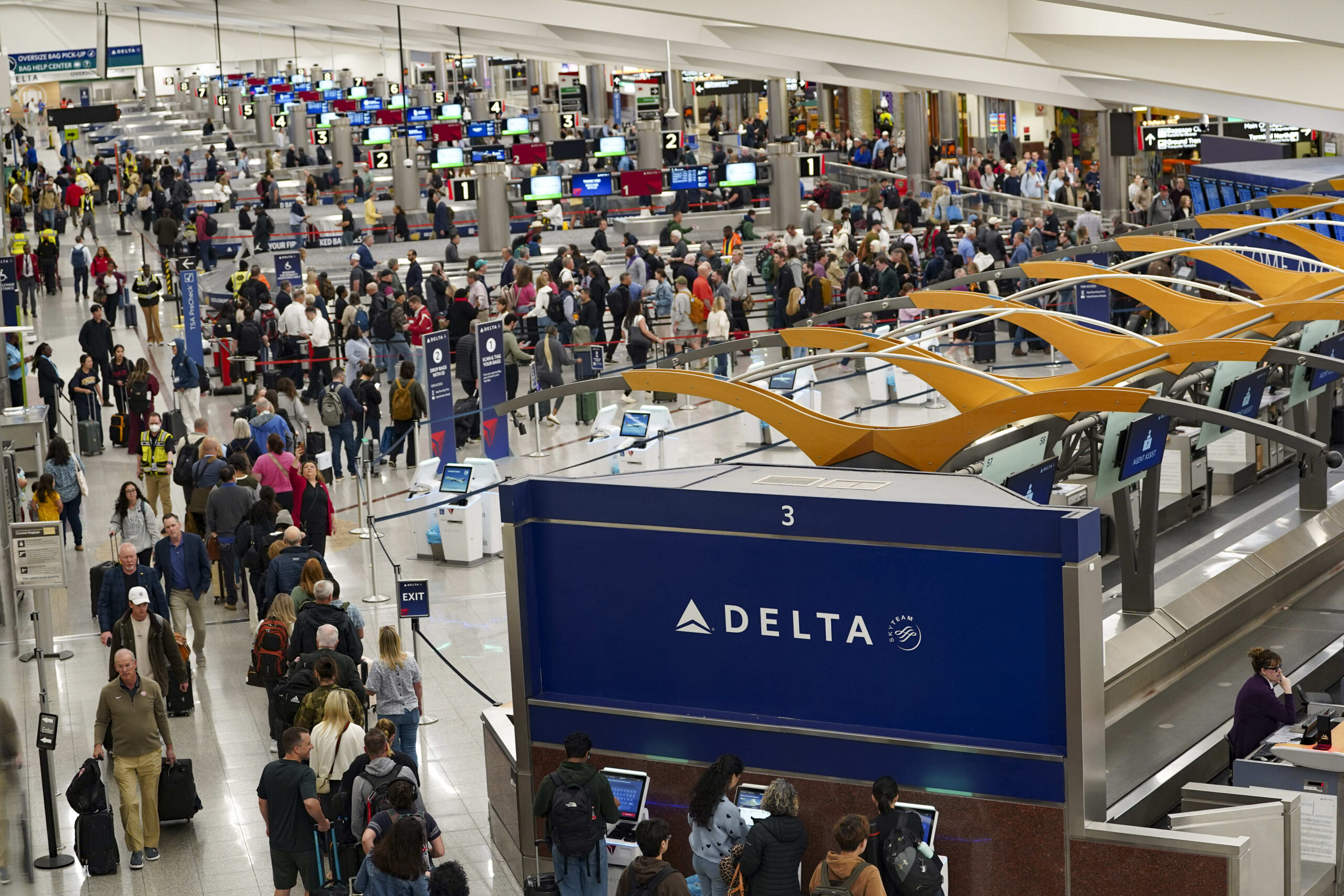 TSA experiencing highest wait times in history — and may be forced to shutter entire airports