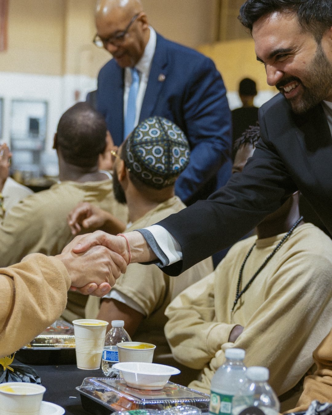 New Yorkers fume as Mamdani breaks Ramadan fast with Rikers inmates— but can’t be bothered to visit injured cops