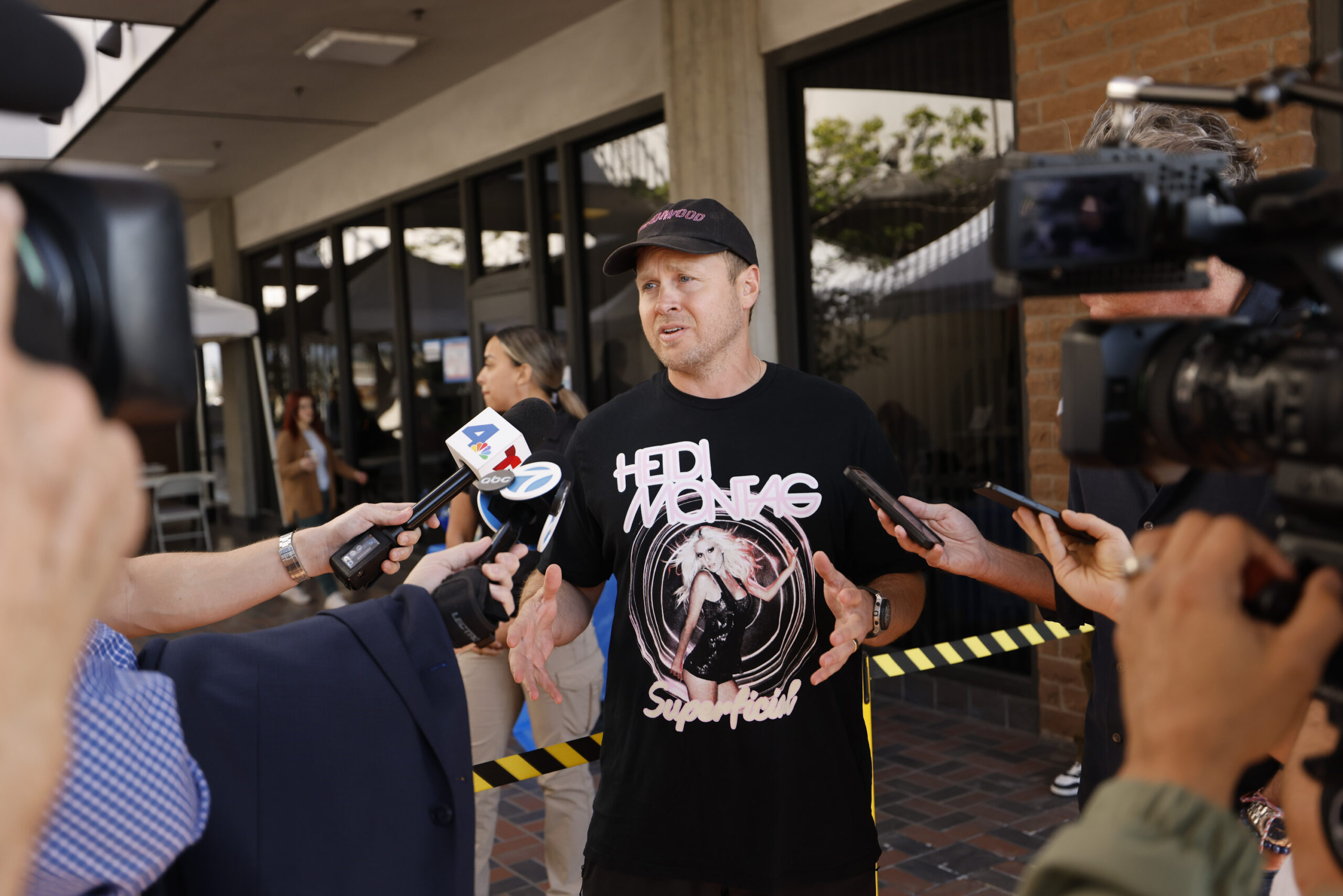 Karen Bass caught doing the unthinkable during Trump visit