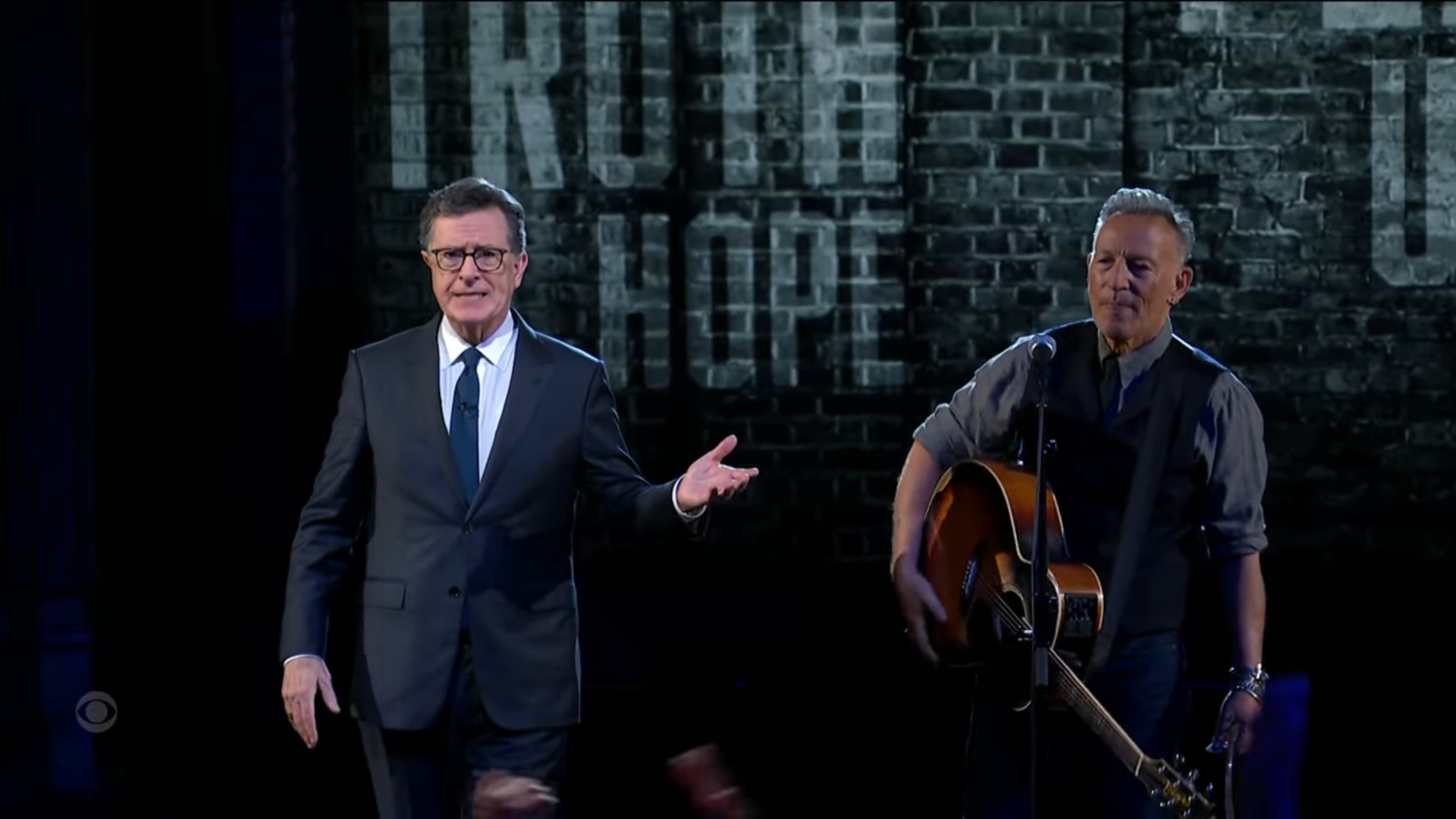 Bruce Springsteen takes jab at Trump, Paramount during Stephen Colbert’s second-to-last ‘Late Show’