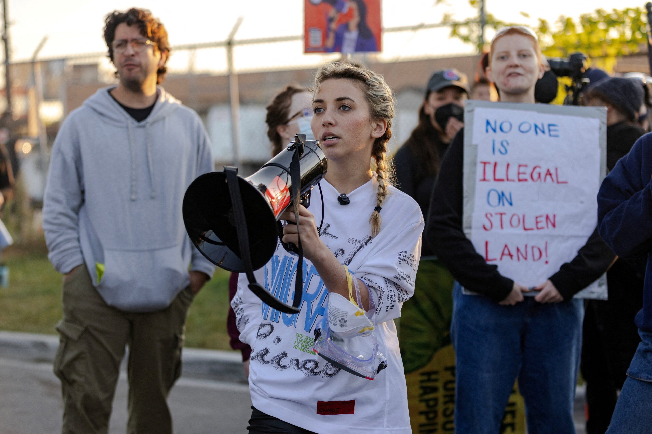 Feds dramatically drop charges against Illinois anti-ICE activists – including ex-congressional candidate Kat Abughazaleh – amid grand jury misconduct claims