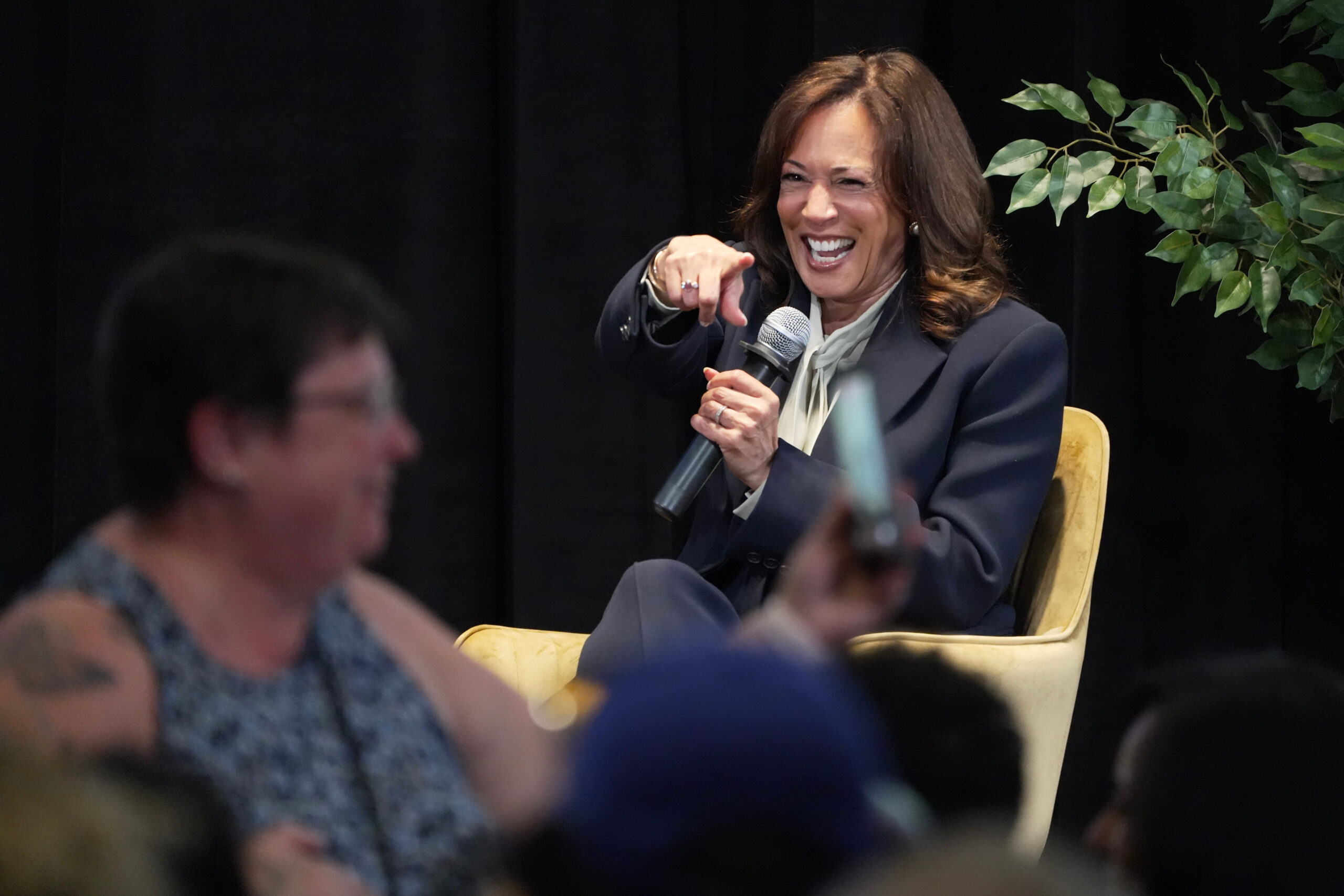 Kamala Harris goes off on Trump in word-salad rant
