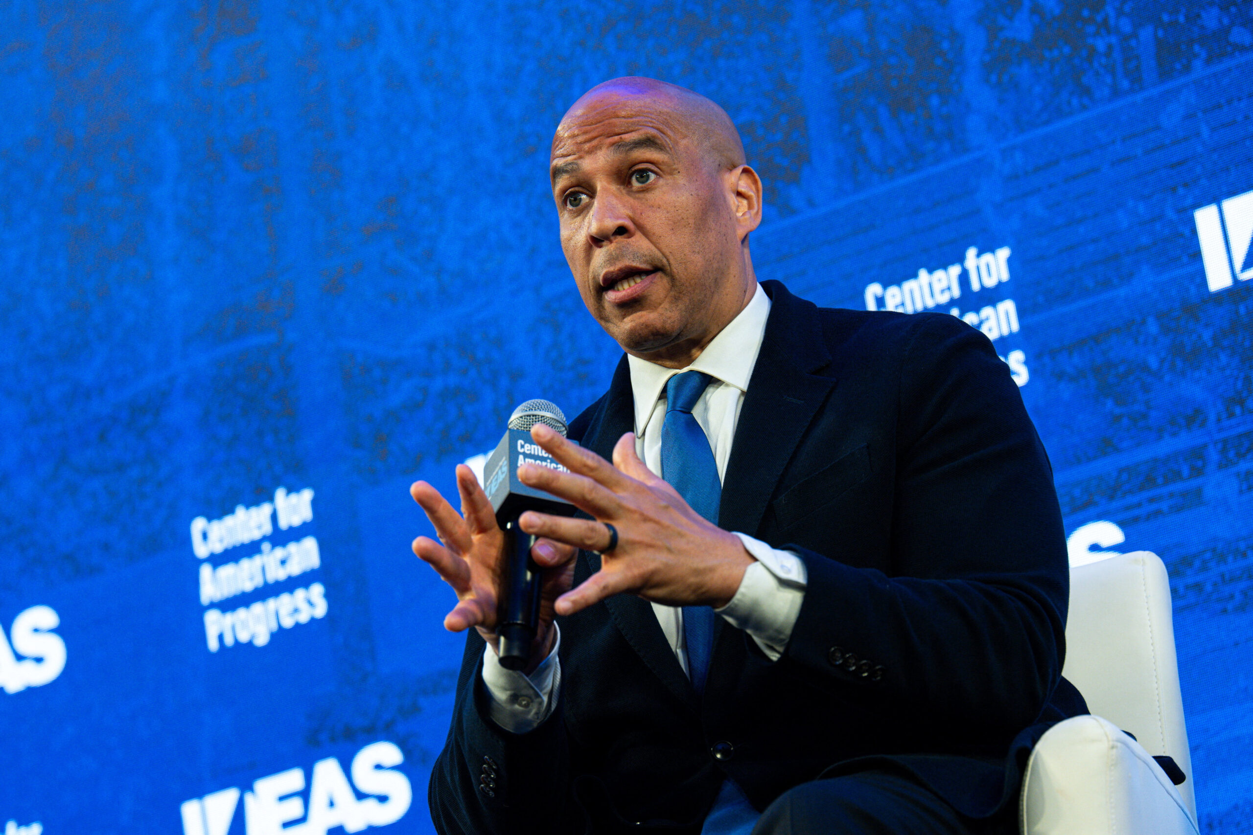 Dem NJ Sen. Cory Booker trashes own party: ‘Desperately needs new leadership’
