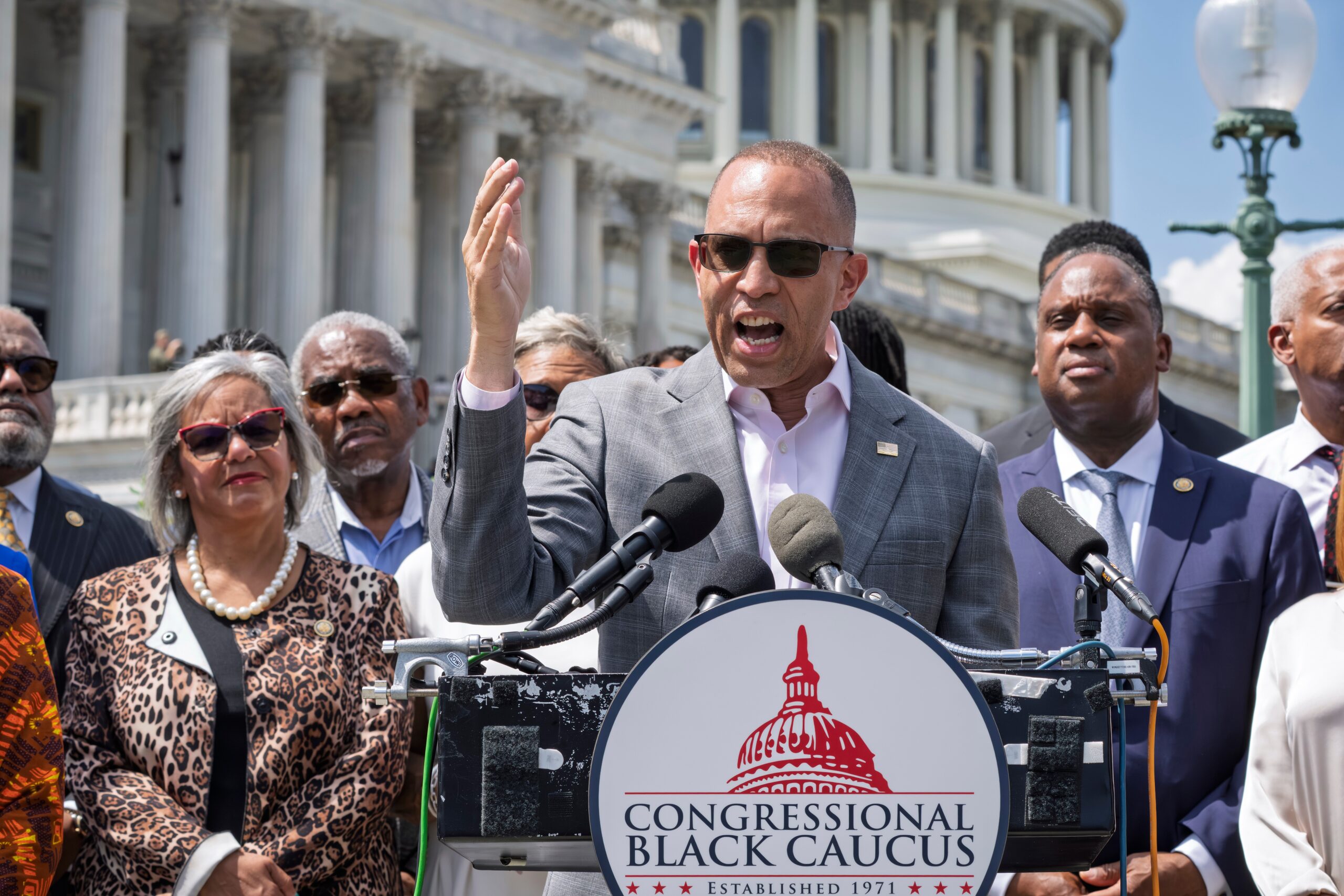 Hakeem Jeffries calls for black athletes to boycott SEC schools in states with ‘Jim Crow-like’ redistricting 