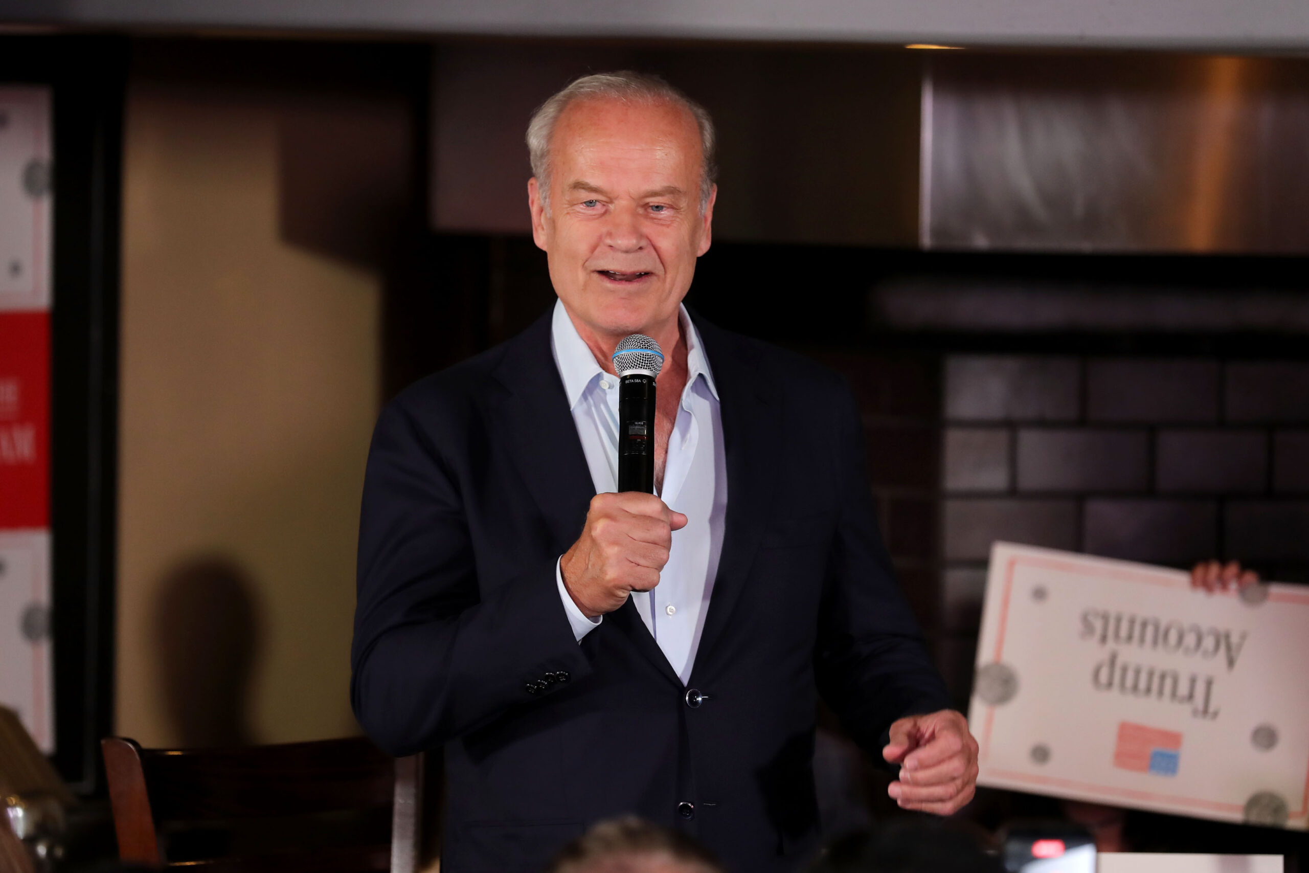 Kelsey Grammer reveals his nasty nickname for Karen Bass as he backs Spencer Pratt for LA mayor