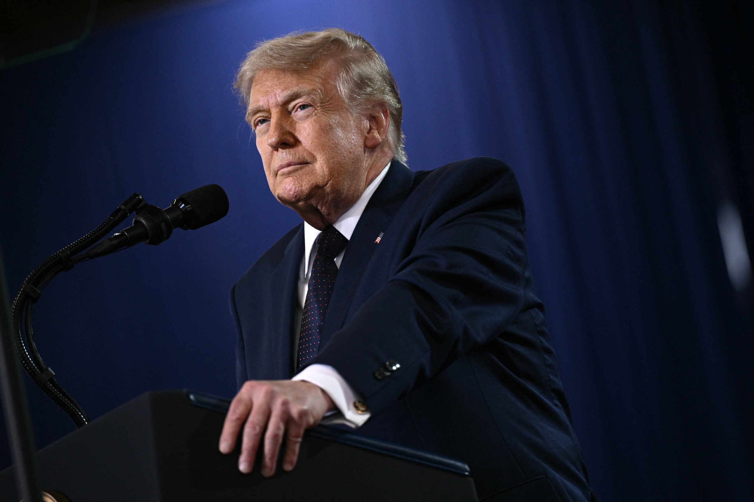 Trump says gunman who opened fire at White House checkpoint had ‘possible obsession’ with executive mansion
