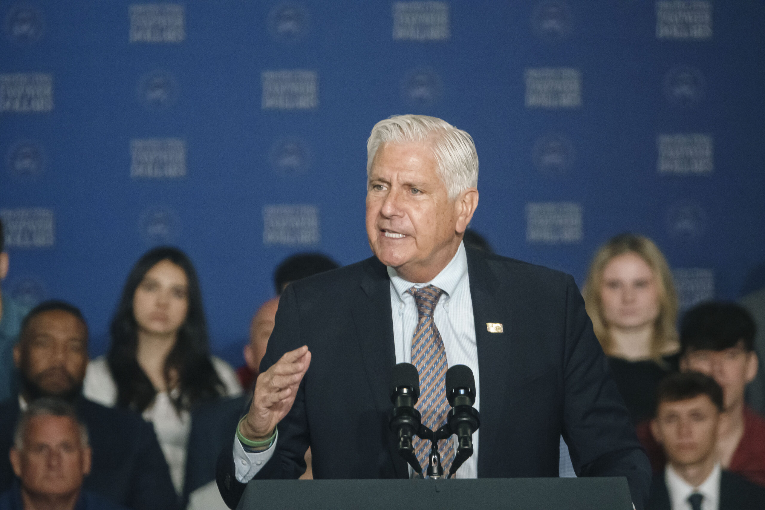 GOP governor hopeful Bruce Blakeman blasts ‘dangerous’ Mamdani, Hochul in pitch to moderates