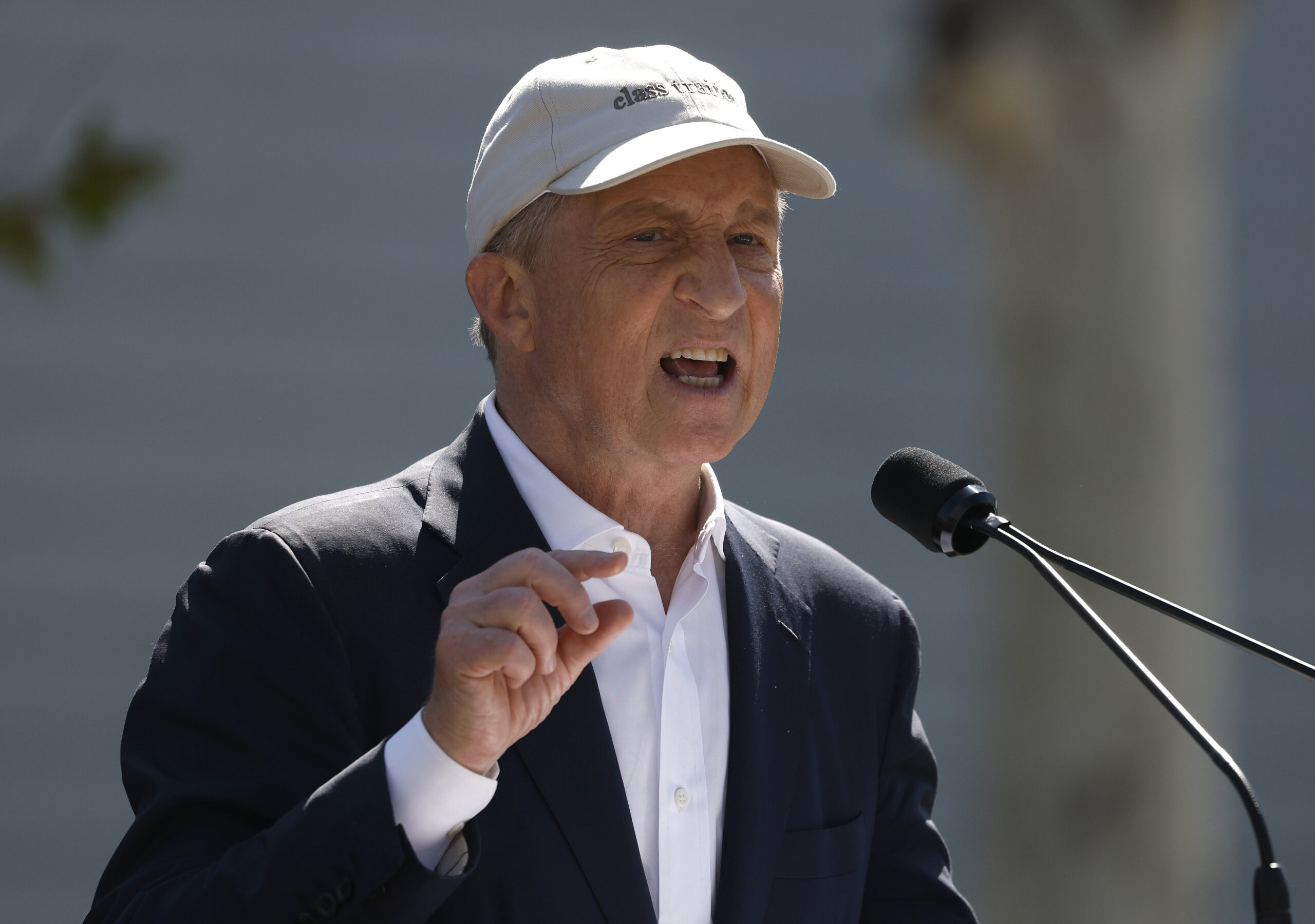 Toxic Dem civil war breaks out between governor frontrunners Tom Steyer and Xavier Becerra
