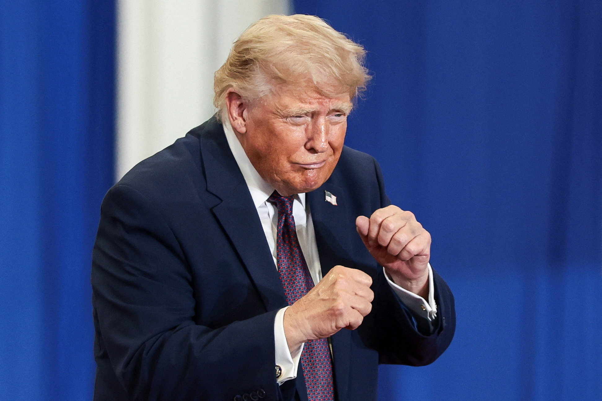 Trump tells Pa. truck workers ‘fat drug’ prices coming down next week: ‘That alone should win the midterms’