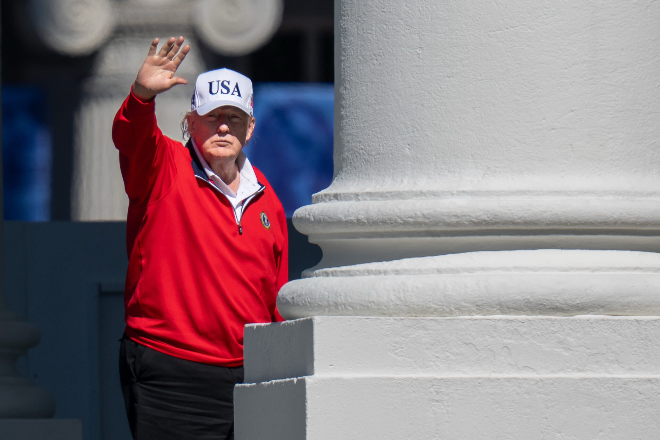 Trump urges Democrats, ‘unpatriotic Republicans’ to ‘sit back and relax’ over Iran war talks: ‘It will all work out well in end’