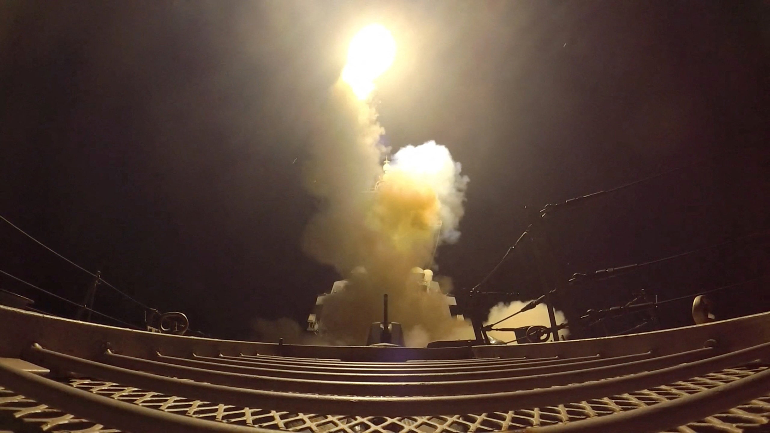 US military unleashes another round of attacks on Iran for the third consecutive night 