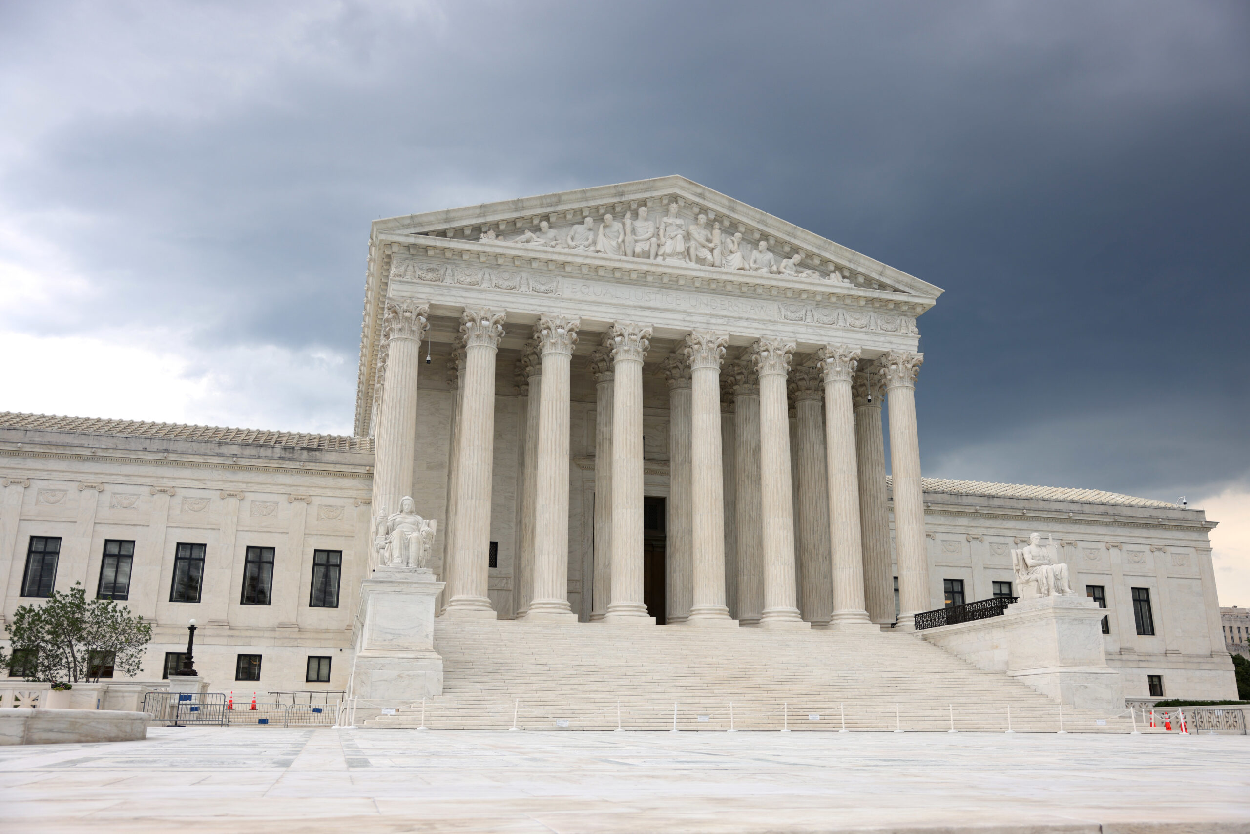 Alaska wants to seize pilot’s plane over 6-pack of beer. The case is heading to the Supreme Court
