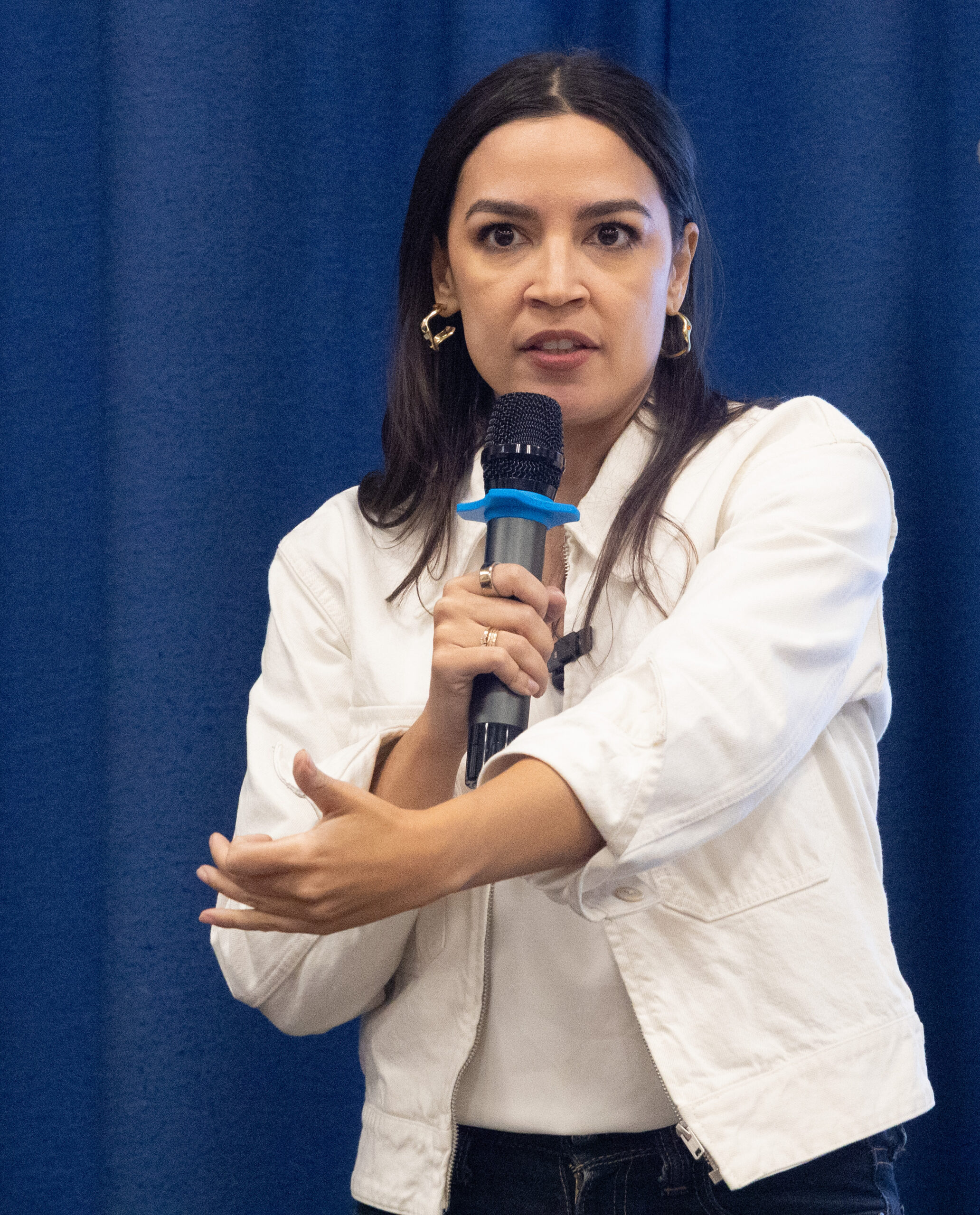 Roadblock to White House: AOC’s appeal losing its shine — despite rise in crucial battleground state