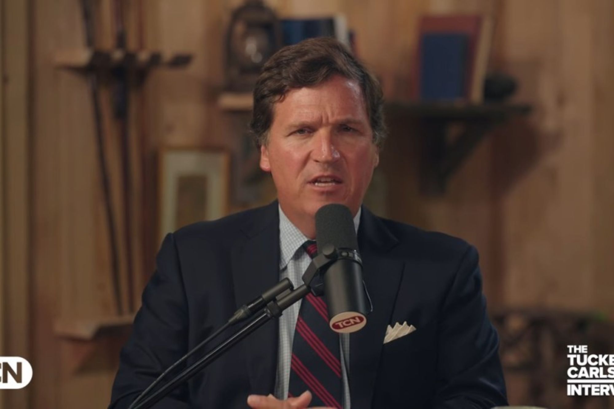 Tucker Carlson ‘on the war path’ with Trump over Iran — but insiders dismiss 2028 buzz from ‘brain-injured’ press