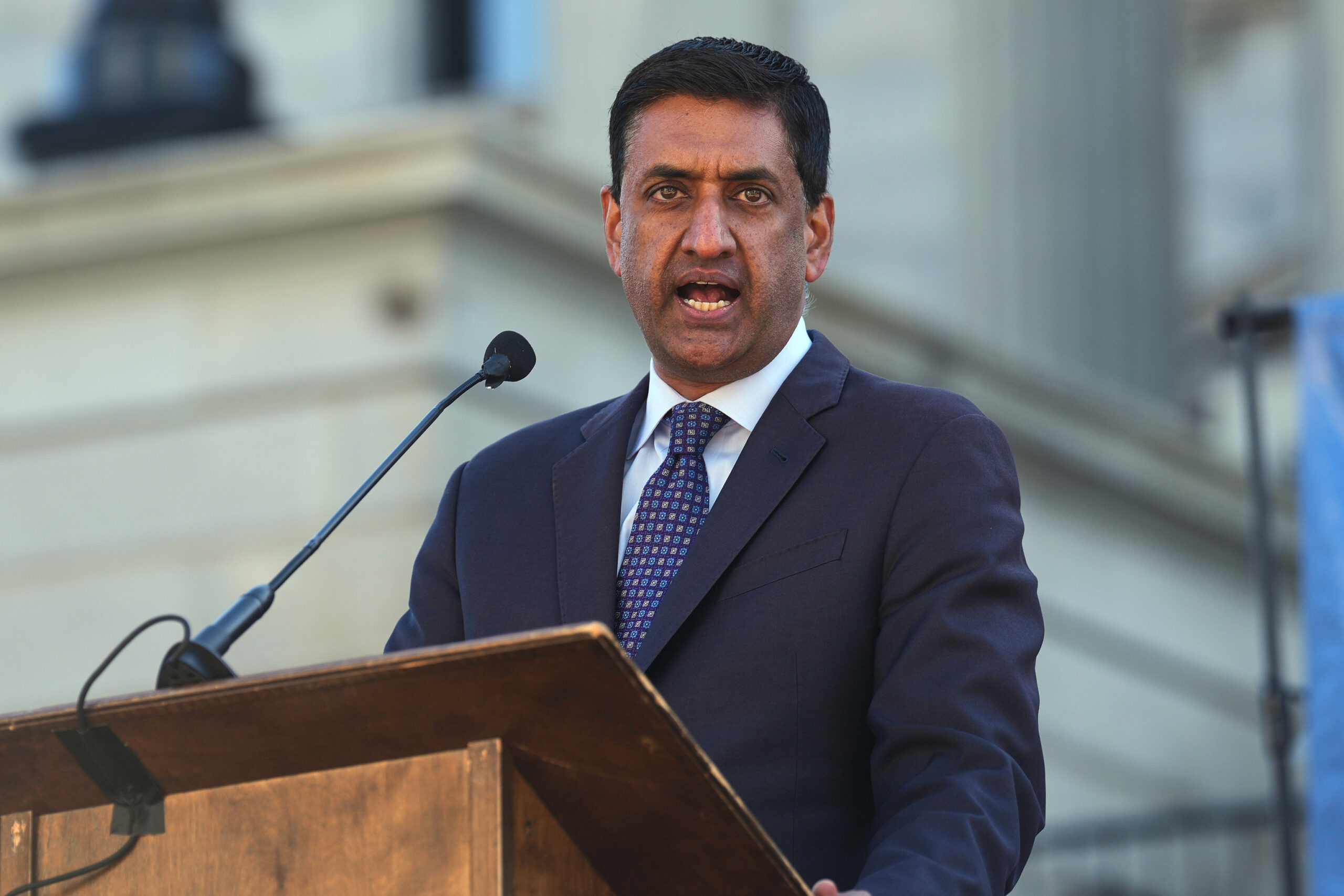 Ro Khanna tears into Gavin Newsom over billionaires tax