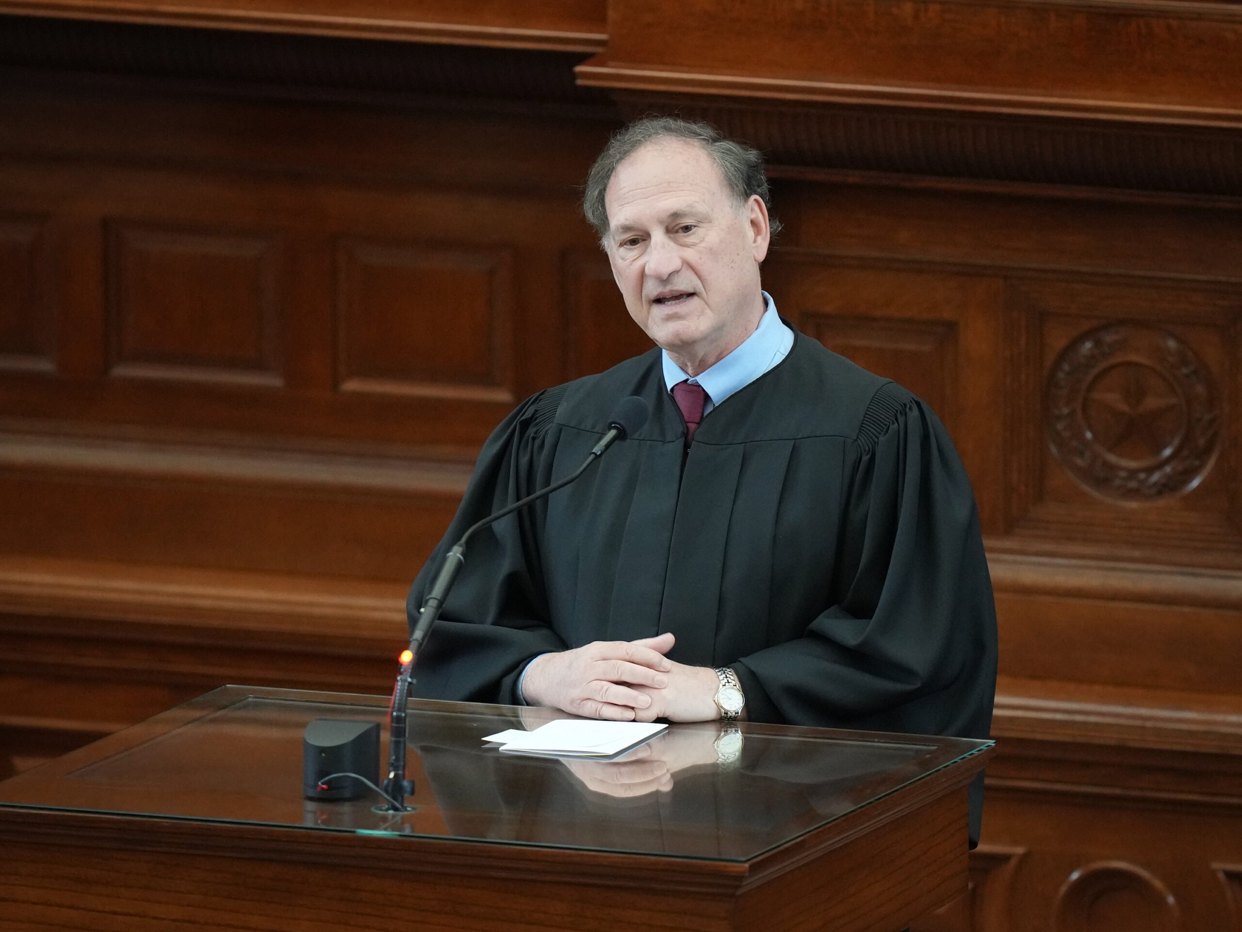 Trump praises Alito’s commitment to stay on Supreme Court: ‘One of the greatest of all time’